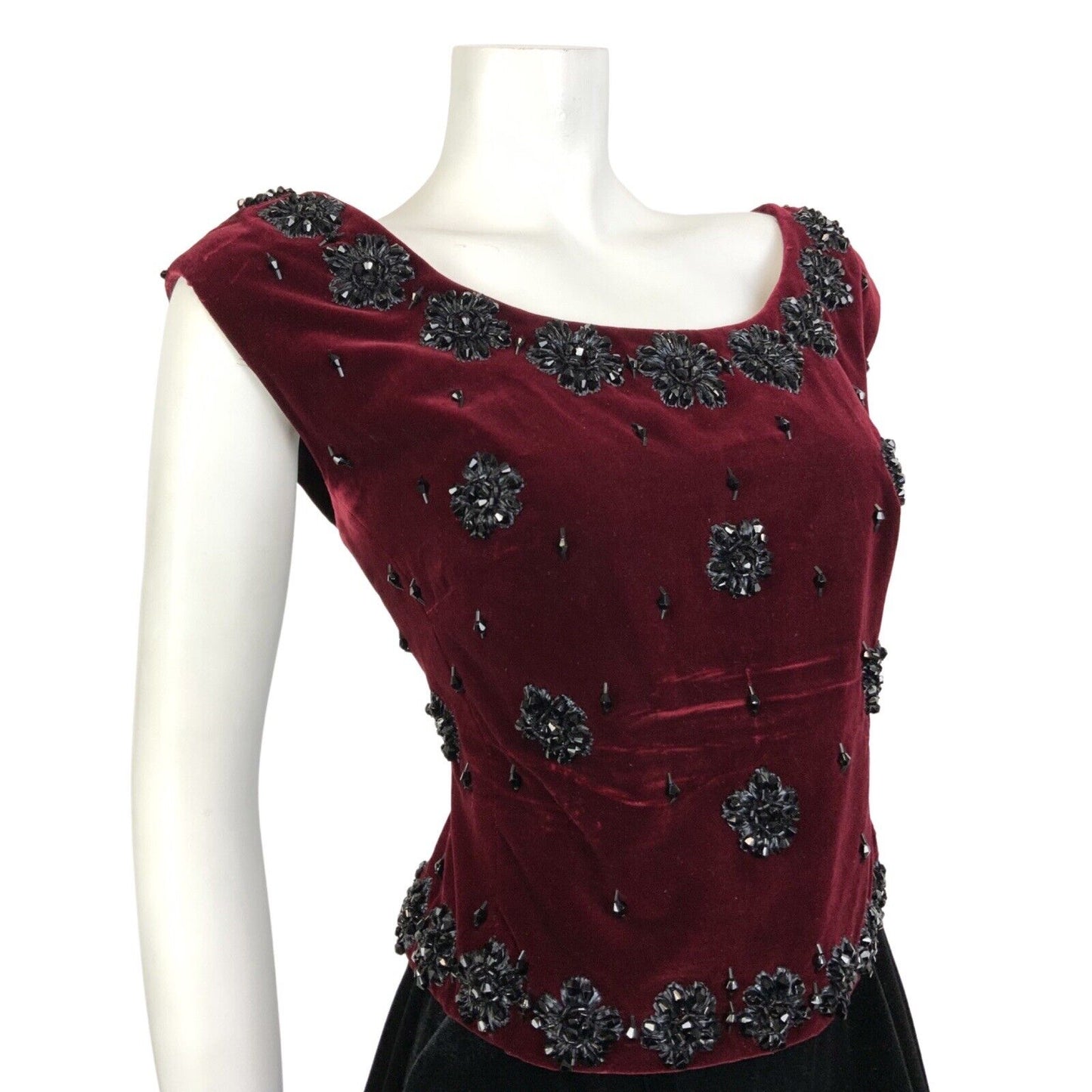 VINTAGE 60s 70s WINE RED BLACK GEM BEADED FLORAL DECO GLAM SLEEVELESS TOP 12