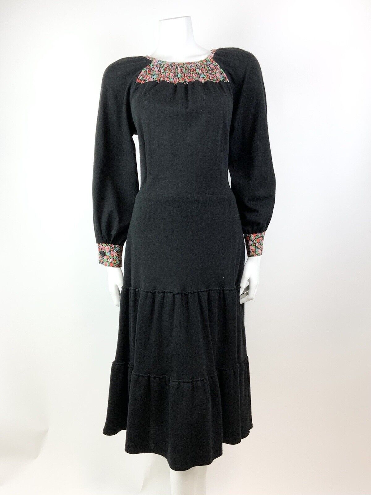 VINTAGE 60s 70s BLACK RED GREEN BLUE FLORAL DITSY TIERED BOHO FOLK MIDI DRESS 14