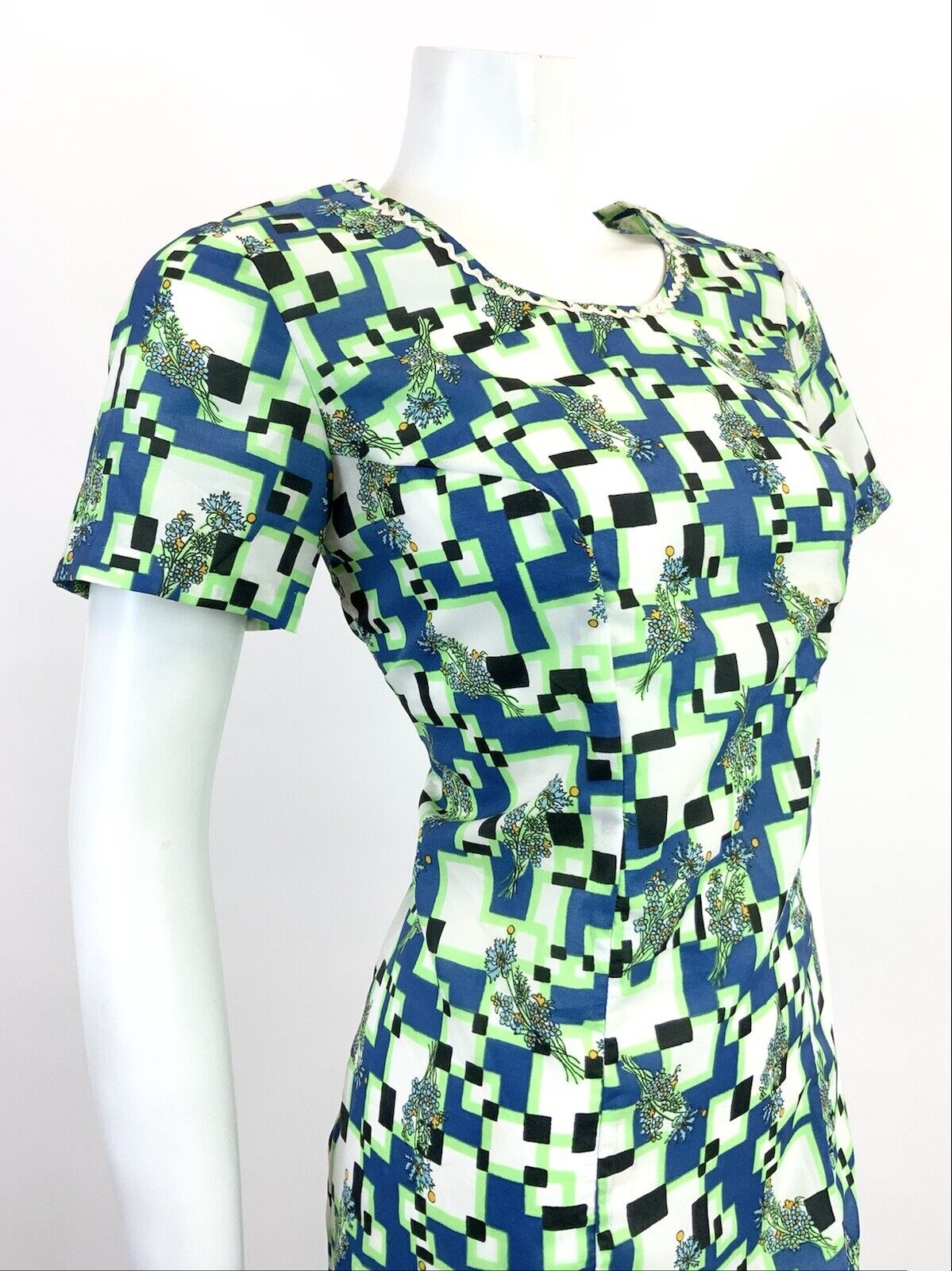 VINTAGE 60s 70s BLUE NEON GREEN WHITE GEOMETRIC FLORAL PIXEL MOD SHORT DRESS 14