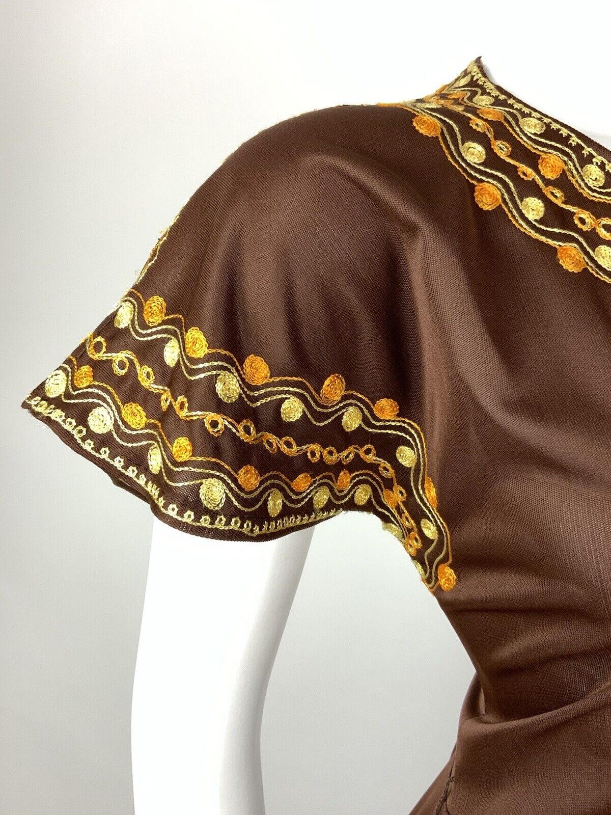 VTG 60s 70s BROWN YELLOW ORANGE EMBROIDERY KAFTAN SWIRL BOHO FOLK DRESS 12 14