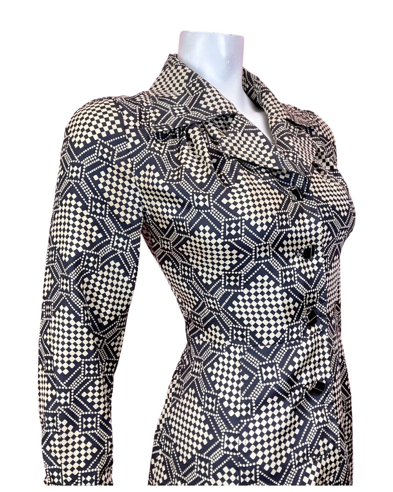 VINTAGE 60s 70s CREAM BLACK GEOMETRIC CHECKERBOARD MOD DAGGER SHIRT DRESS 8 10