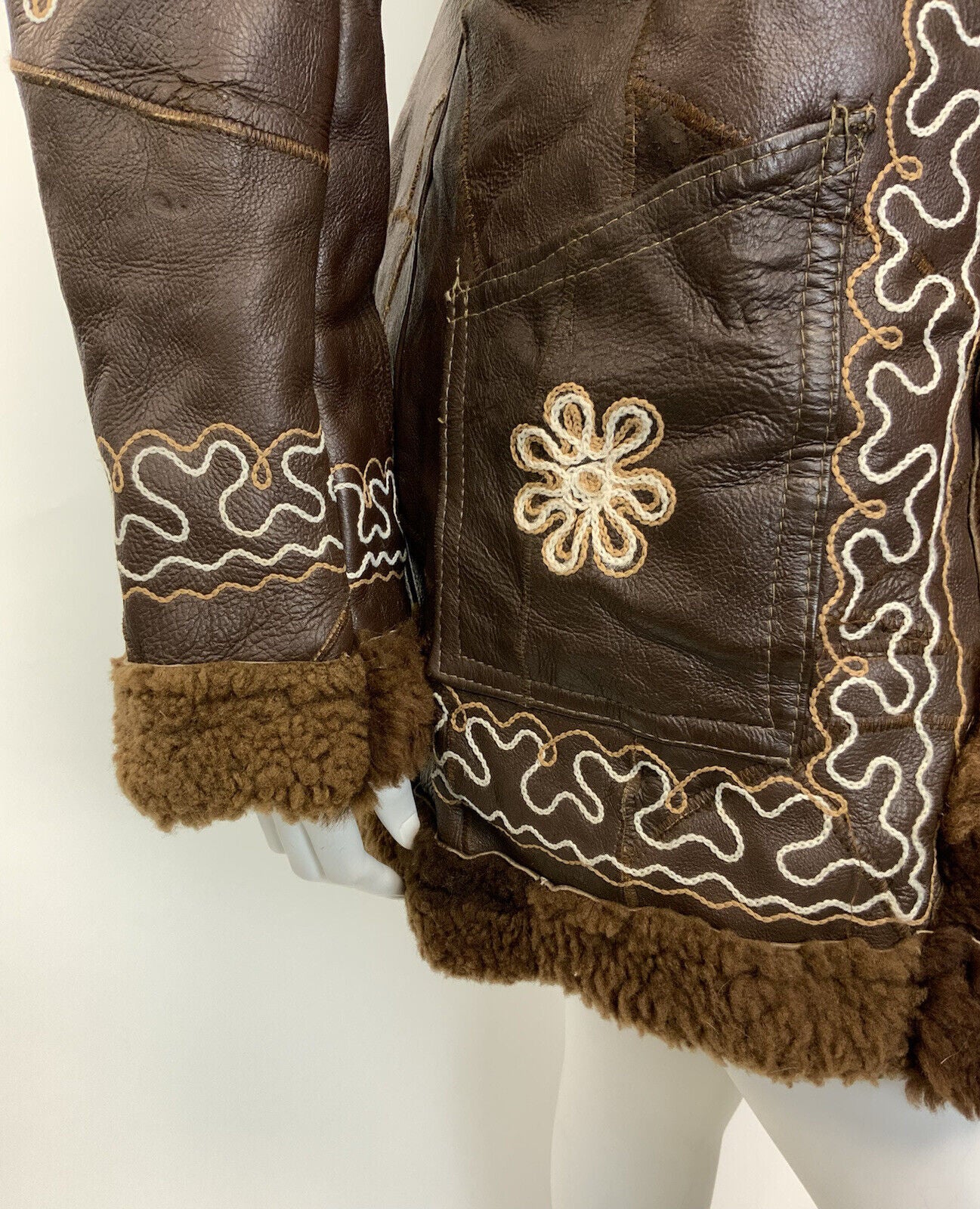 VTG 60s 70s BROWN WHITE EMBROIDERED FLORAL PATCHWORK HOODED LEATHER COAT 16 18