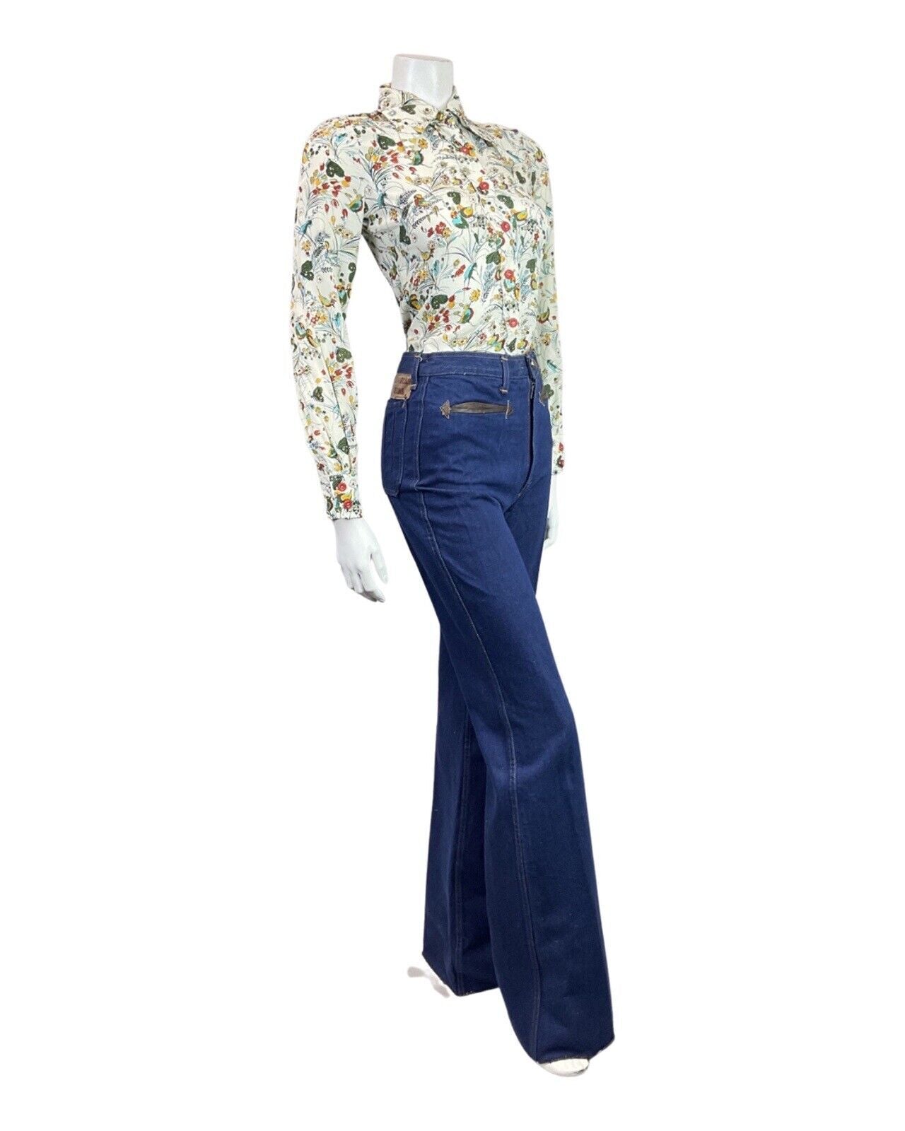 VINTAGE 60s 70s WHITE GREEN RED FLORAL GARDEN BIRD BUTTERFLY MOD DAGGER SHIRT 8