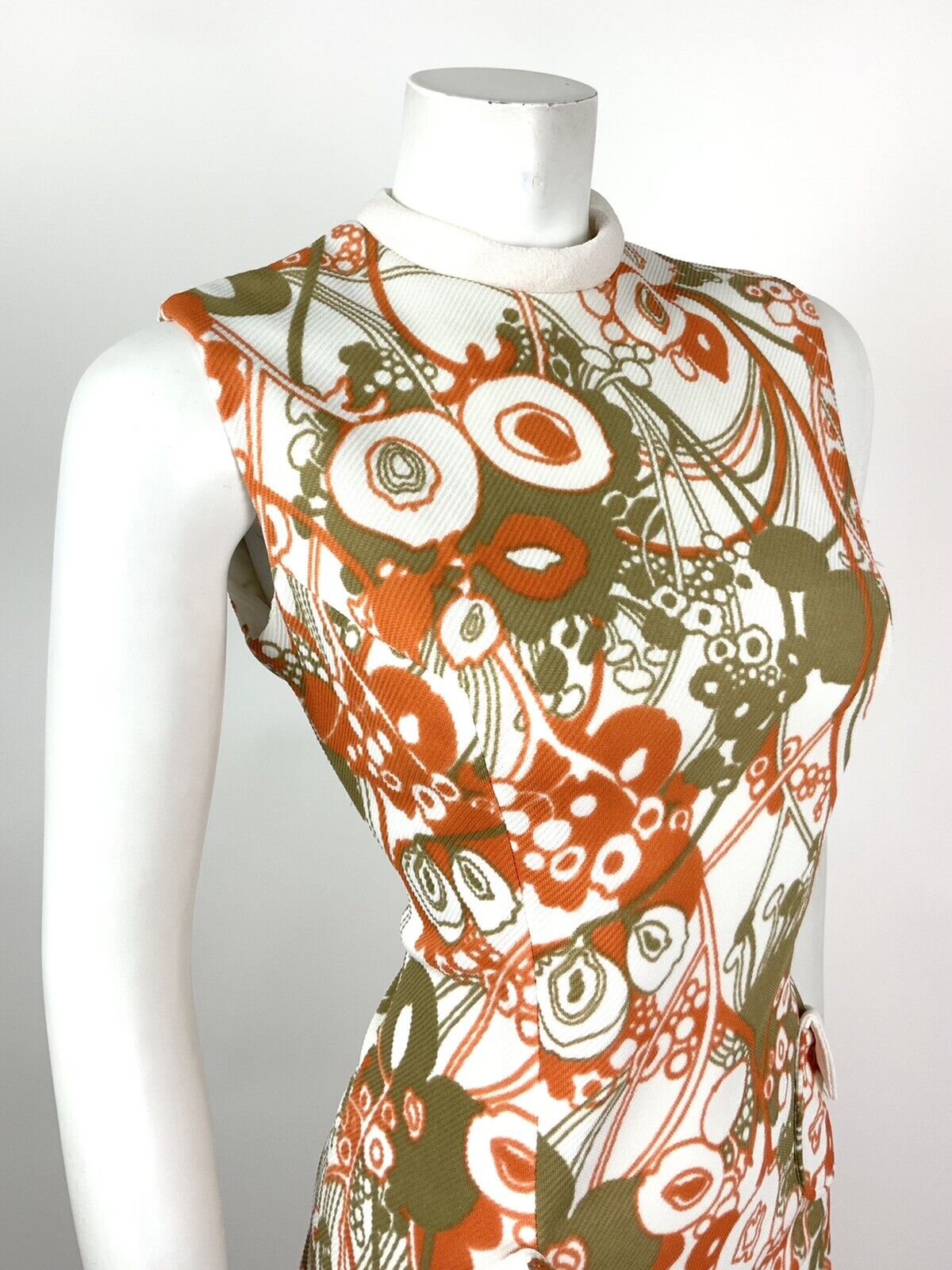 VINTAGE 60s 70s WHITE ORANGE GREEN FLORAL PSYCHEDELIC SLEEVELESS MOD DRESS 12 14