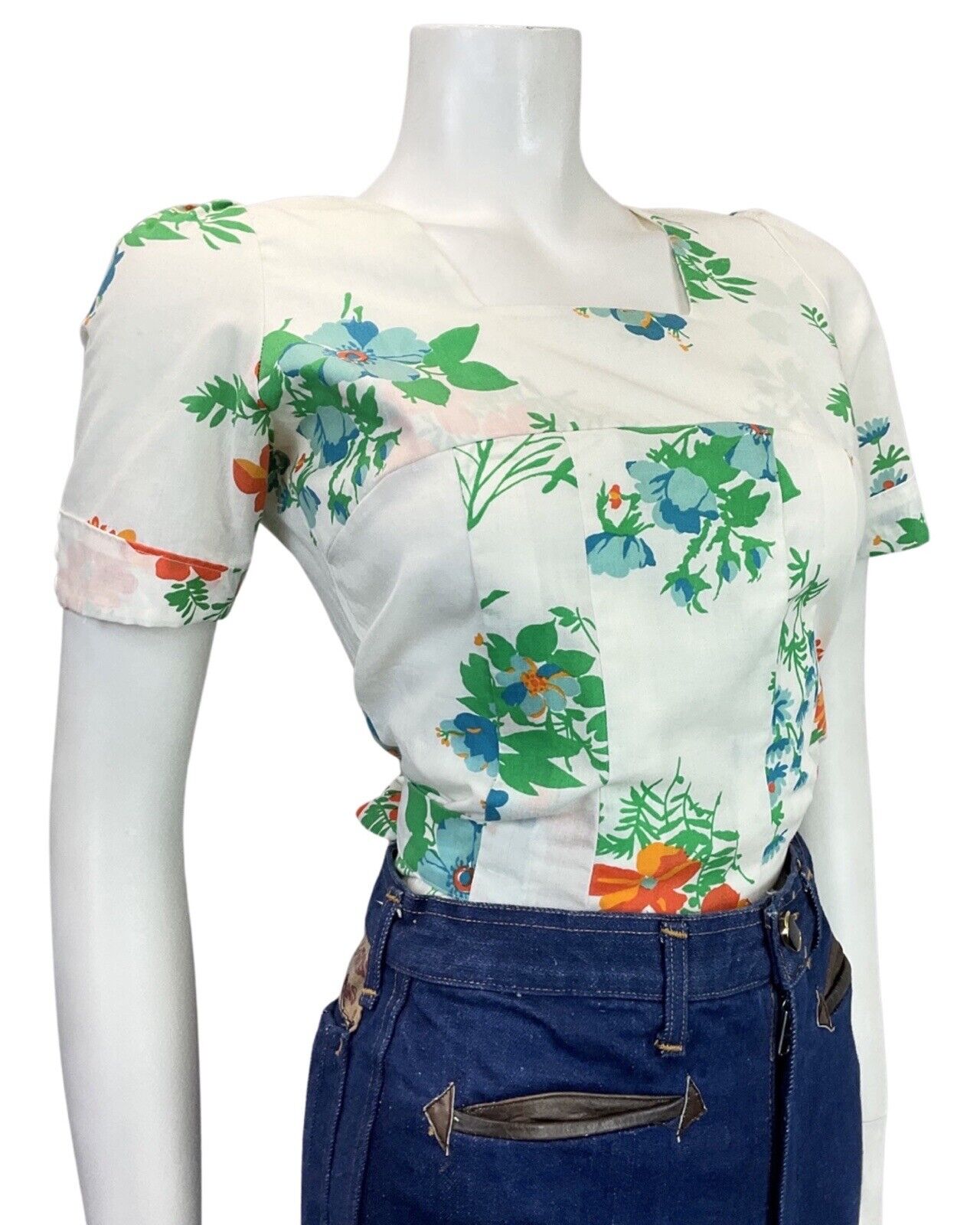 VINTAGE 60s 70s WHITE GREEN BLUE FLORAL FITTED SHORT SLEEVE TUNIC BLOUSE 10