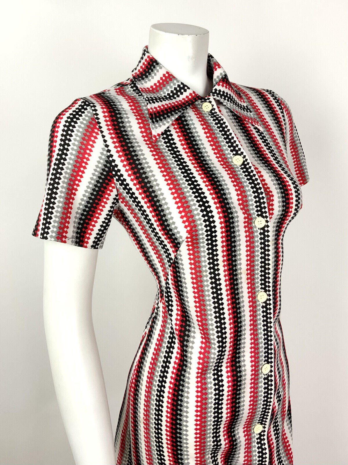 VTG 60s 70s WHITE SILVER BLACK RED STRIPED MOD DAGGER COLLAR SHIRT DRESS 12 14