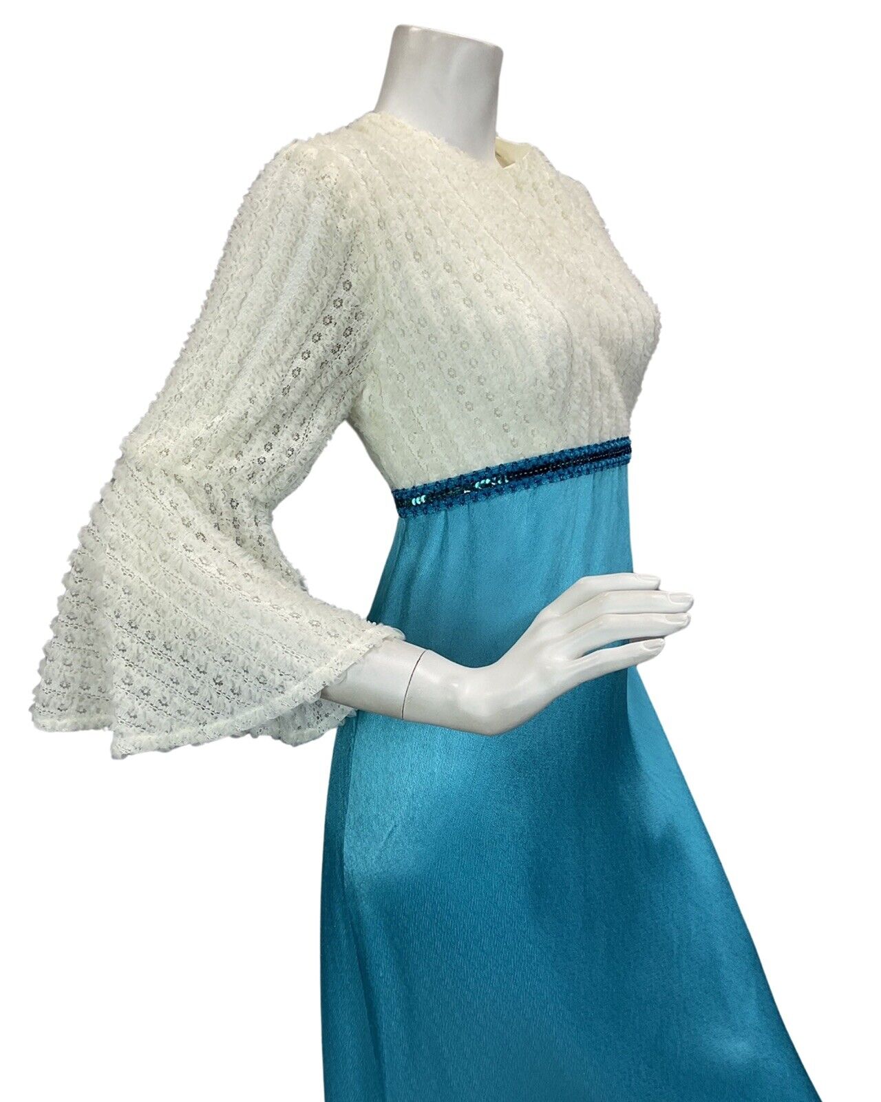 VTG 60s 70s WHITE BLUE SEQUIN SATIN BELL SLEEVE MAXI DRESS 10 12