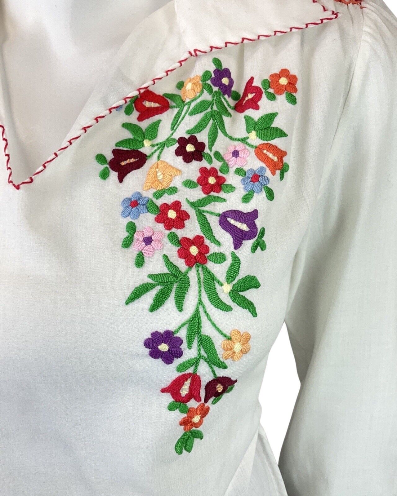 VINTAGE 60s 70s WHITE RED GREEN FLORAL VINE WING COLLAR BOHO BLOUSE 10 12