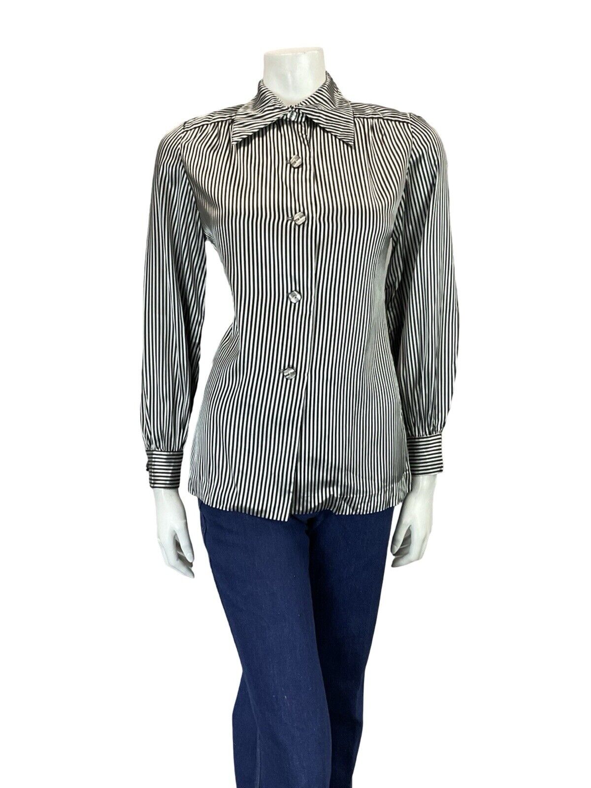 VTG 60S 70S BLACK WHITE SILKY SHINY MINI DAGGER COLLAR STRIPED PARTY SHIRT 10