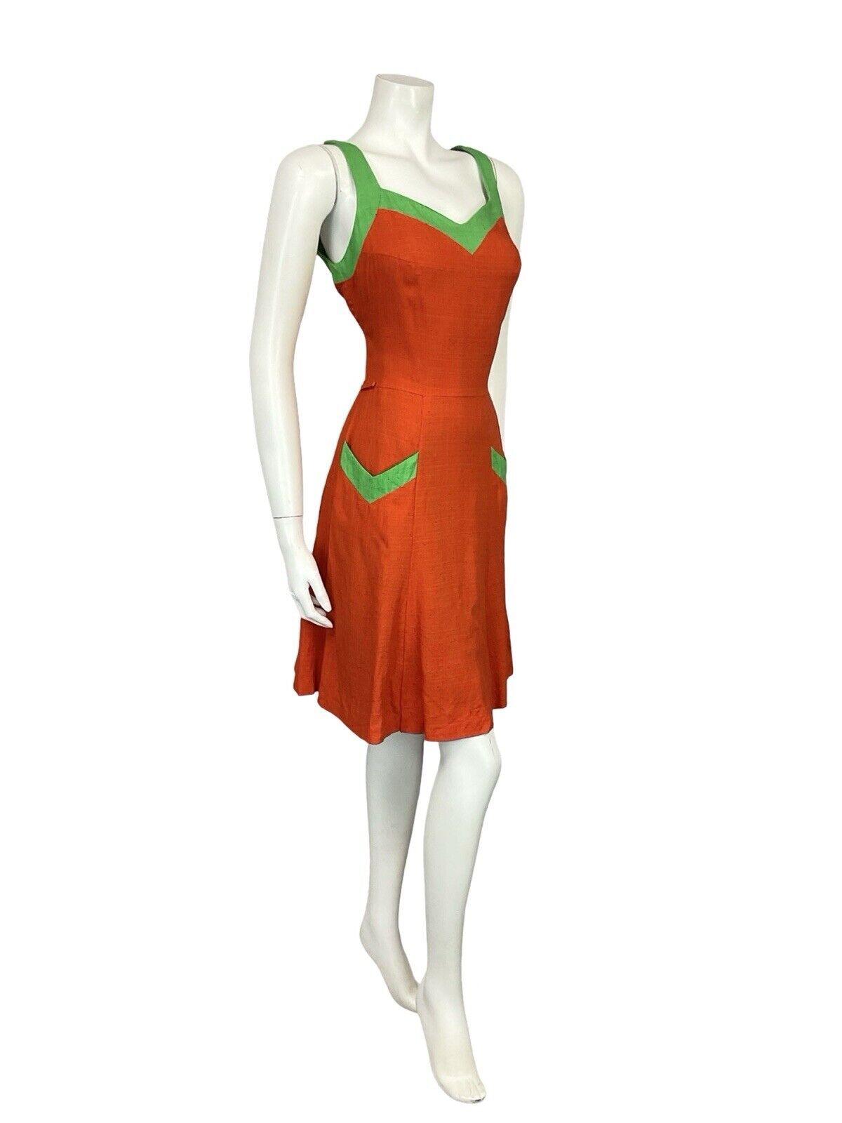 VTG 70S RED GREEN SWEETHEART NECKLINE STRAPPY MINI DRESS WITH POCKETS 10