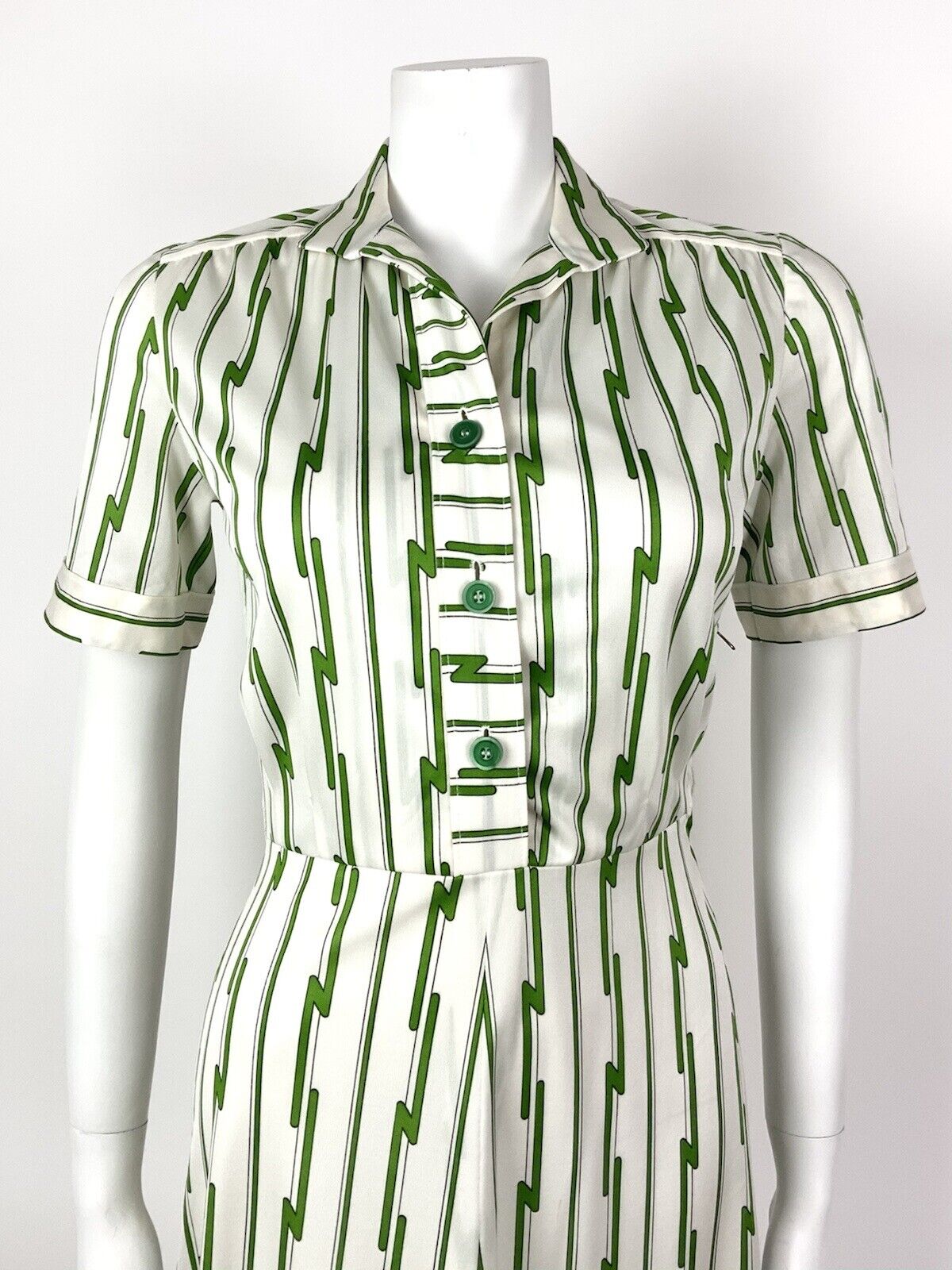 VINTAGE 60s 70s WHITE APPLE GREEN STRIPED BOLT MOD SHIRT DRESS 8 10