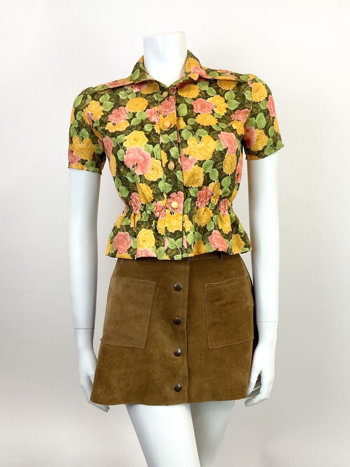 VINTAGE 60s 70s GREEN YELLOW PINK FLORAL CROPPED DAGGER SHIRT BLOUSE 8