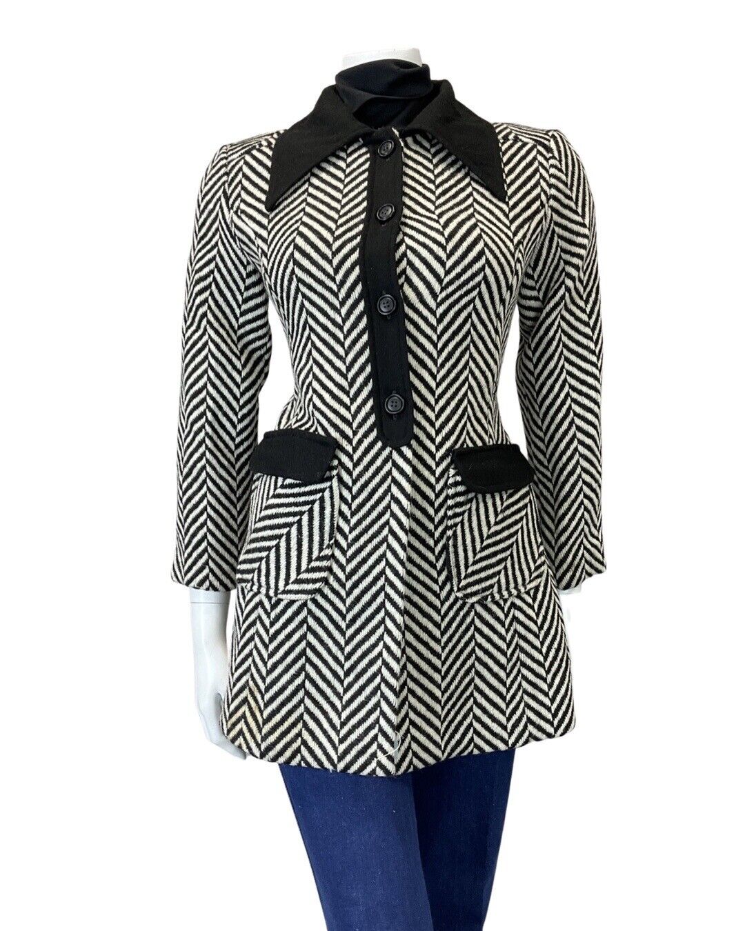 VINTAGE 60s 70s BACK WHITE CHEVRON ZIG-ZAG DAGGER COLLAR MOD WOOL BLAZER COAT 12