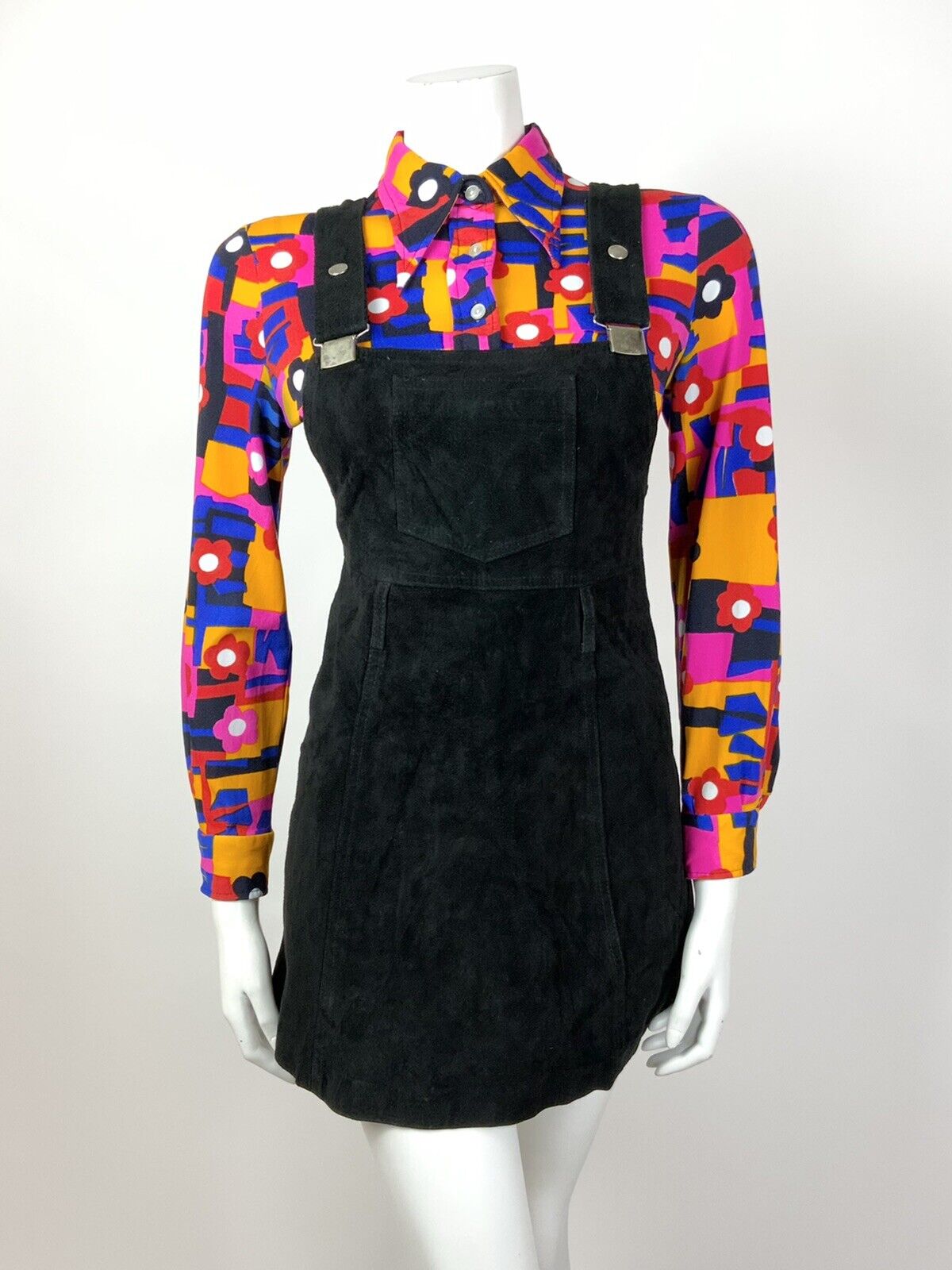 VINTAGE 60s 70s BLACK SILVER SUEDE LEATHER MOD PINAFORE DUNGAREE APRON DRESS 6