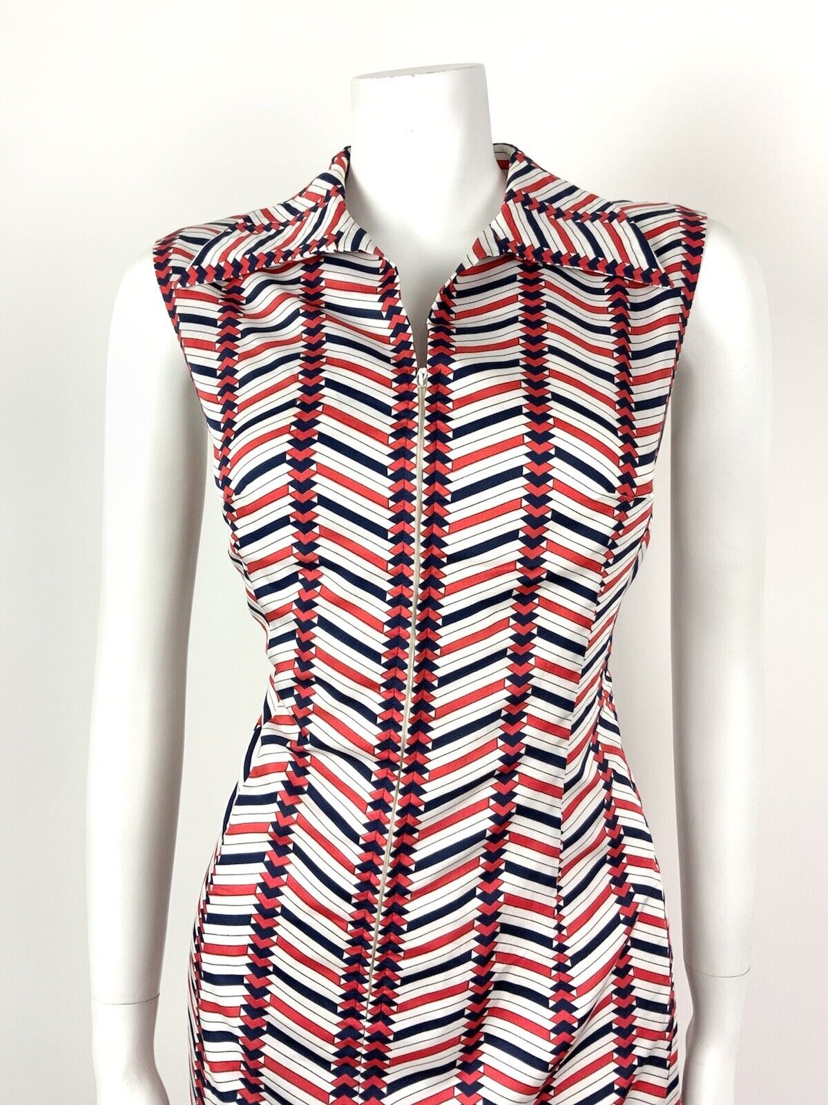 VINTAGE 60s 70s WHITE RED BLUE ZIG-ZAG GEOMETRIC DAGGER SHIRT MOD DRESS 12 14