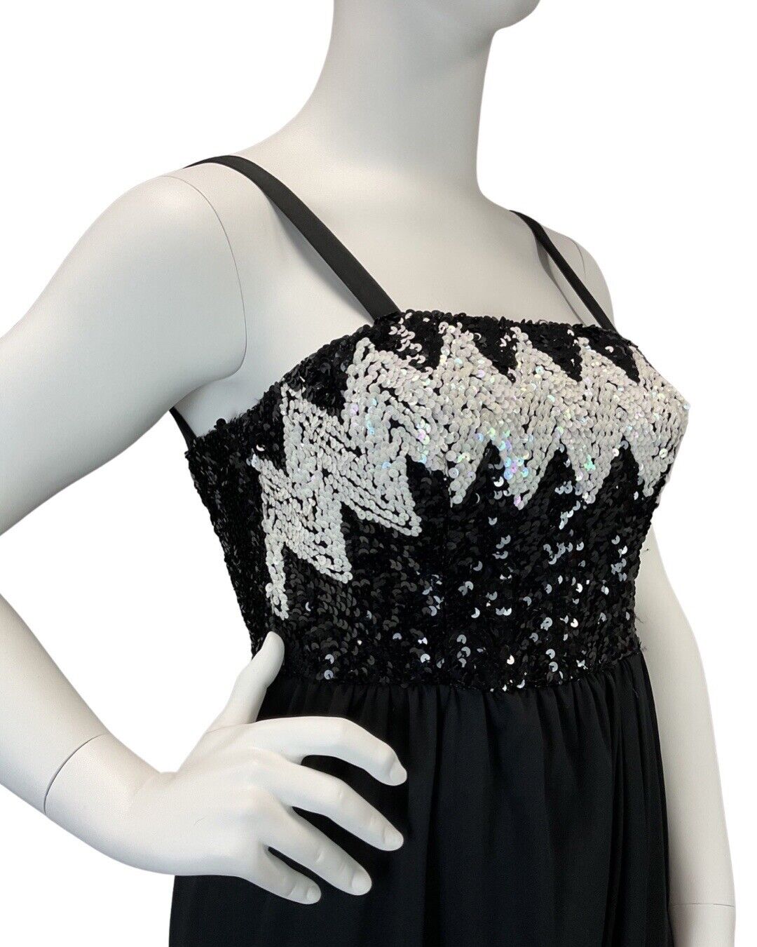 VINTAGE 60s 70s BLACK WHITE SEQUIN ZIG-ZAG STRAPPY DISCO STUDIO 54 MAXI DRESS 16