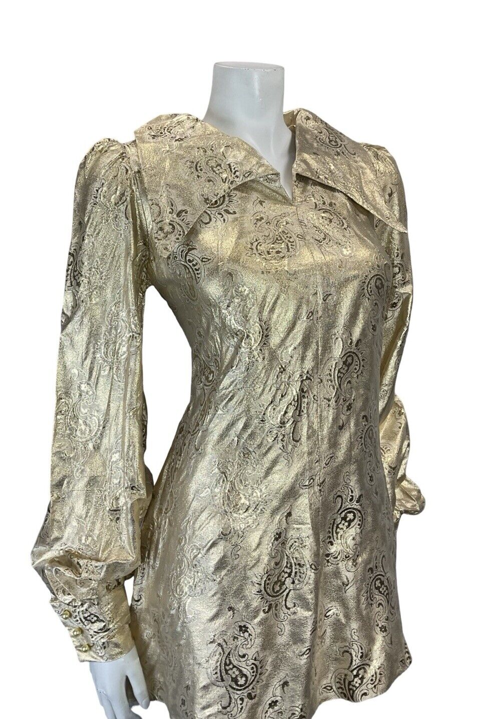 VTG 60S 70S GOLD BROCADE OVERSIZED COLLAR BISHOP SLEEVE PAISLEY TUNIC TOP 8 10 S