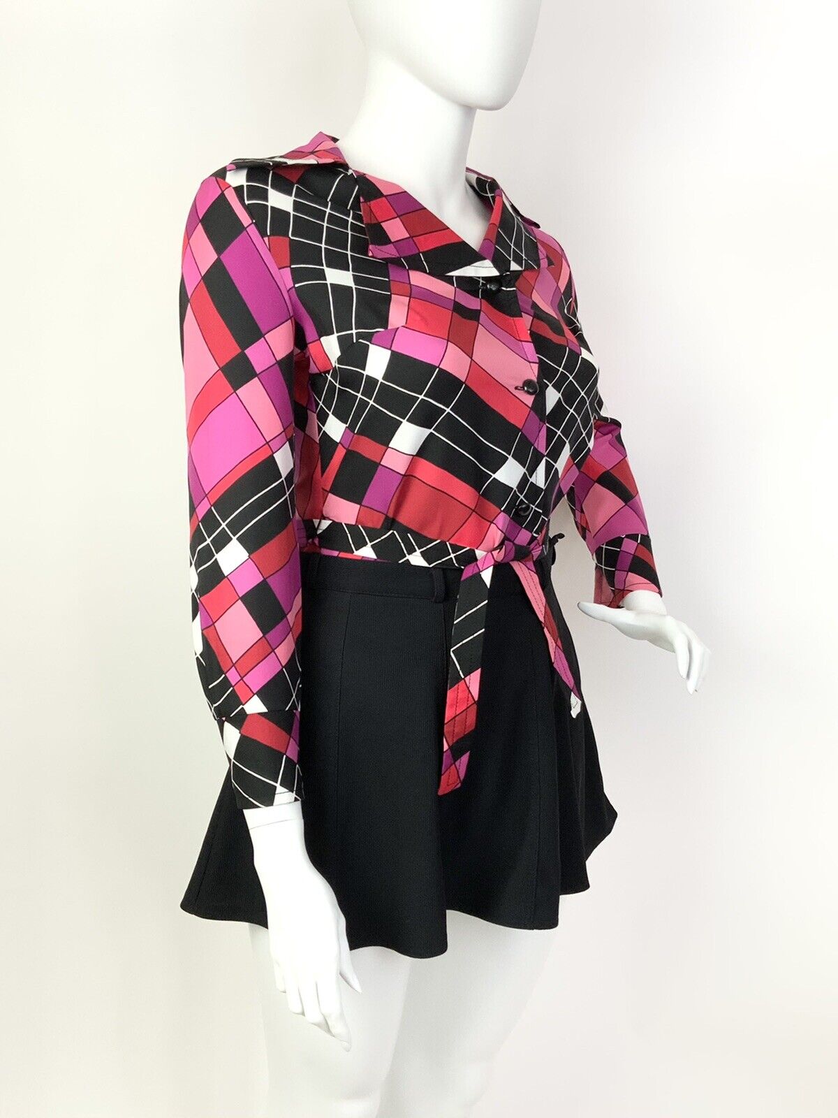 VTG 60s 70s BLACK PINK RED GEOMETRIC CHECKED DAGGER SHIRT BLOUSE 16