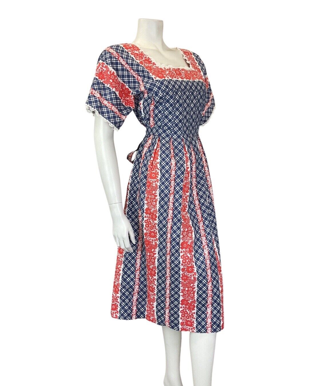 VINTAGE 60s 70s BLUE RED WHITE PLAID FLORAL PRAIRIE FOLK PLEATED FLARED DRESS 10