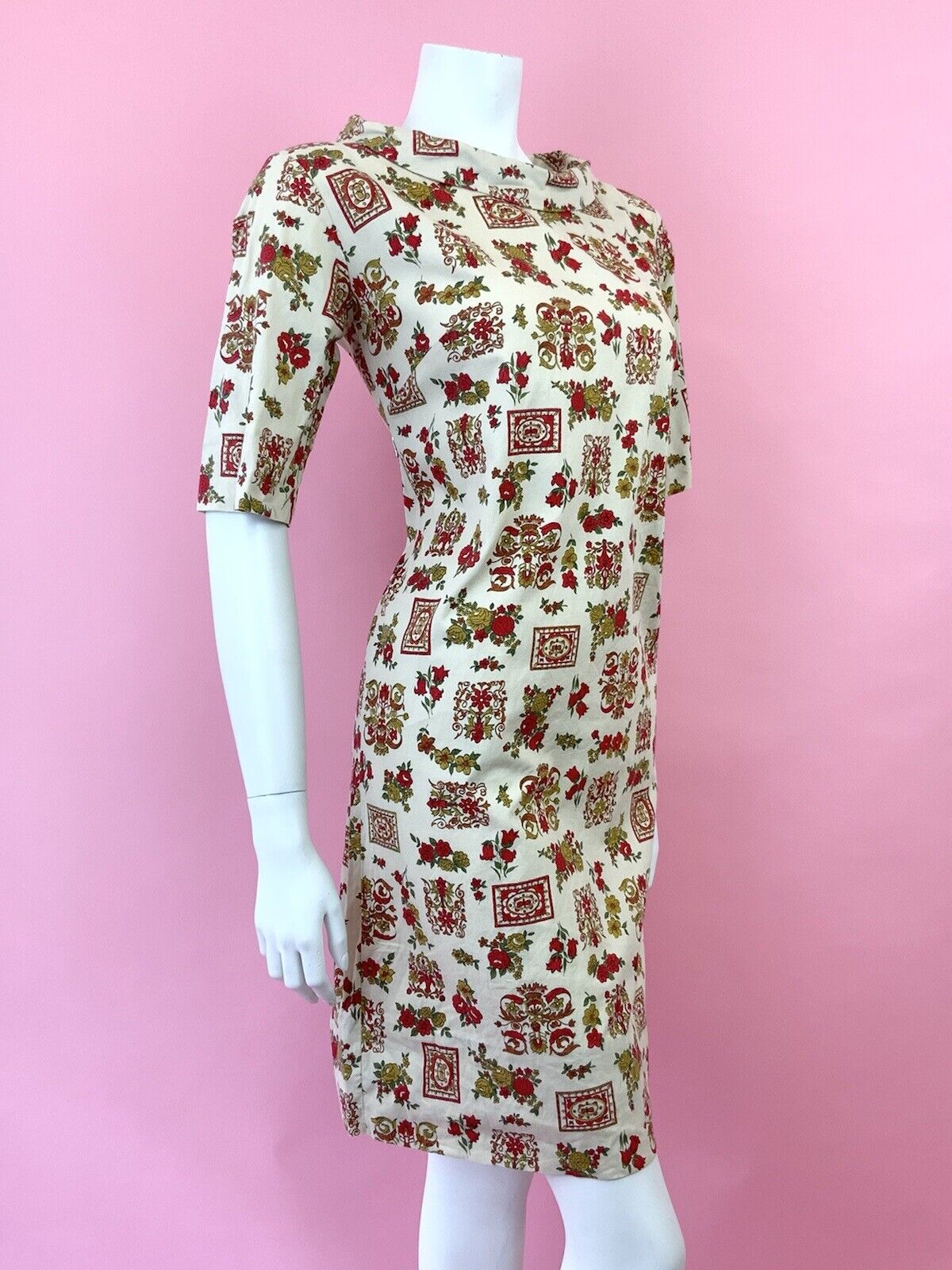 VINTAGE 60s 70s CREAM GREEN RED ORNATE FLORAL ROSE DECO MOD SHIFT DRESS 10