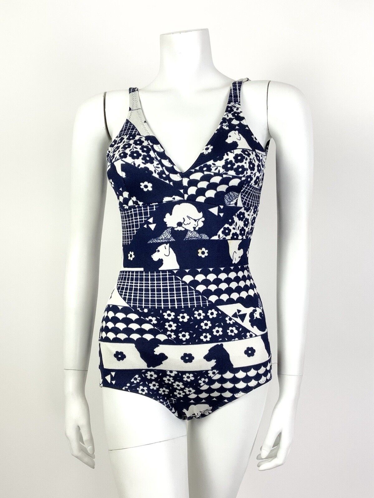 VINTAGE 60s 70s BLUE WHITE FLORAL DOG SCALES MOD PATCHWORK SWIM BODY SUIT 8 10