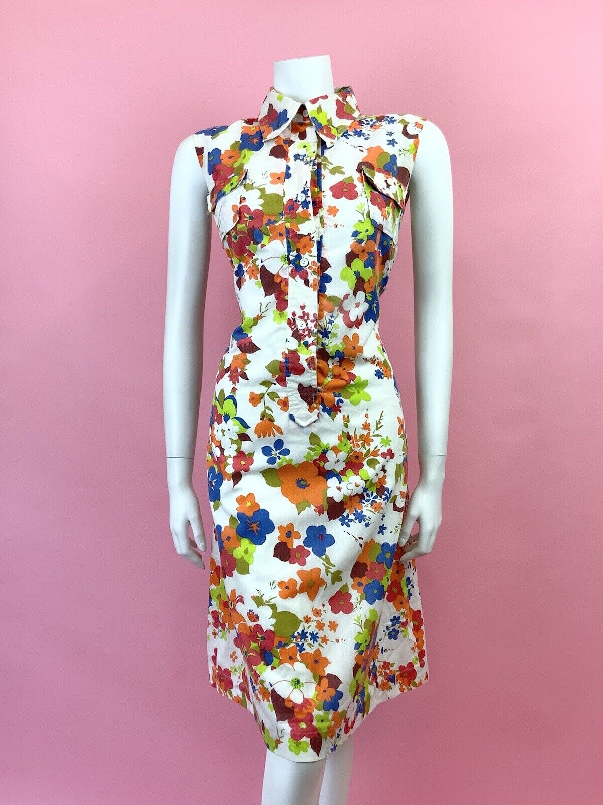 VINTAGE 60s 70s WHITE BLUE ORANGE RED FLORAL MOD SLEEVELESS DAGGER SHIRT 12