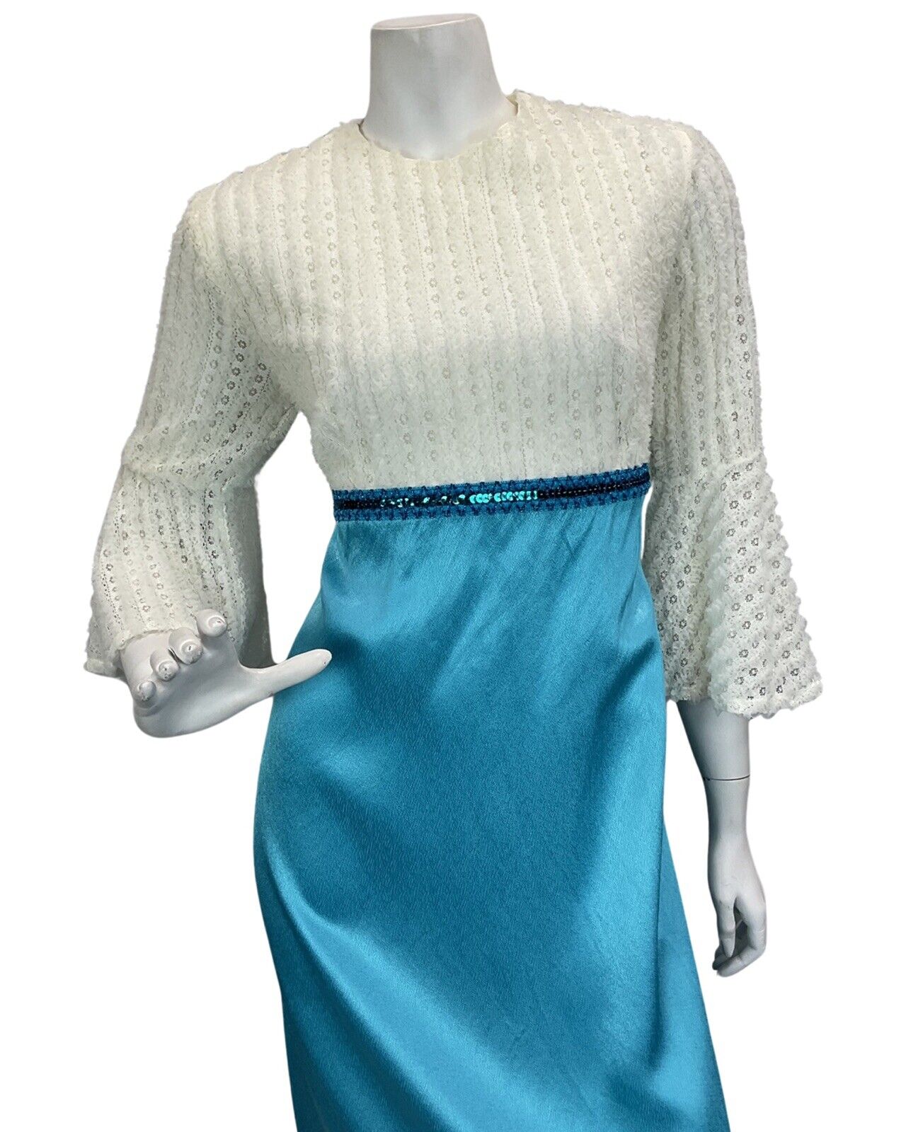 VTG 60s 70s WHITE BLUE SEQUIN SATIN BELL SLEEVE MAXI DRESS 10 12