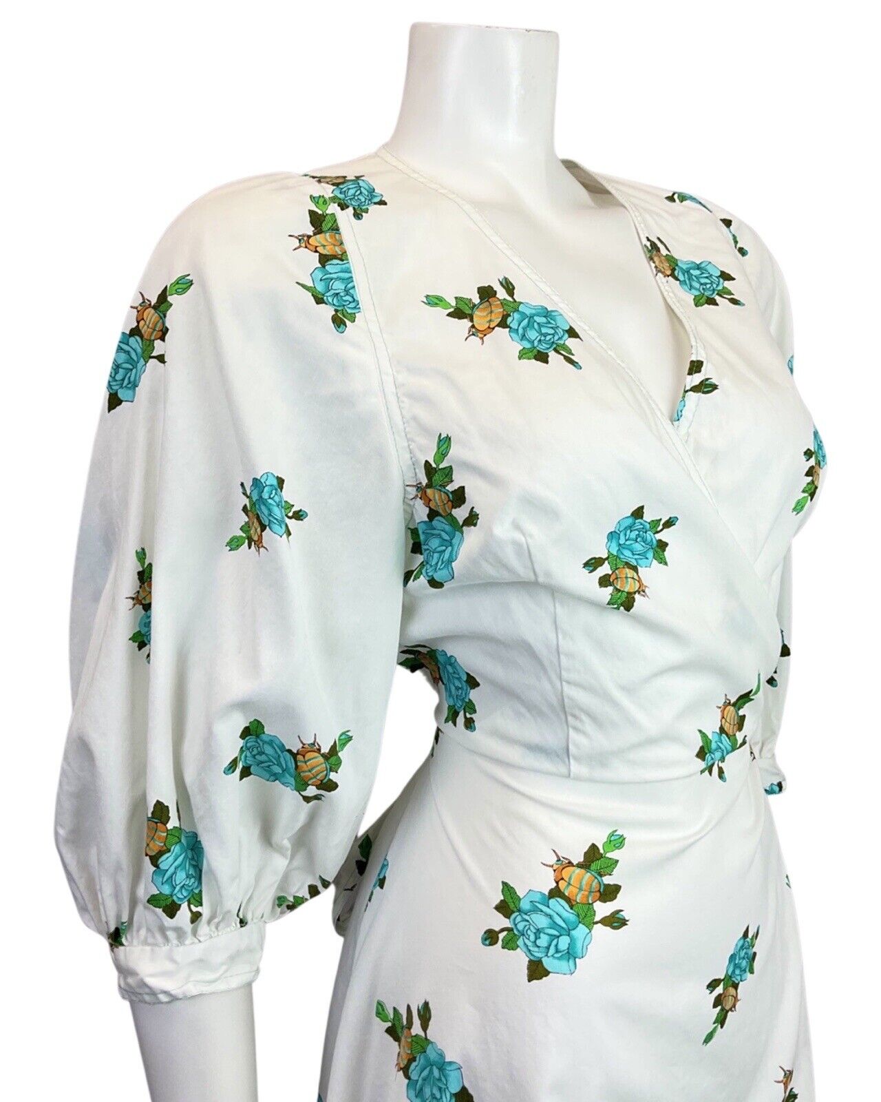 VINTAGE 60s 70s WHITE BLUE GOLD ROSE BEETLE WRAP PUFF SLEEVE MOD SWING DRESS 10