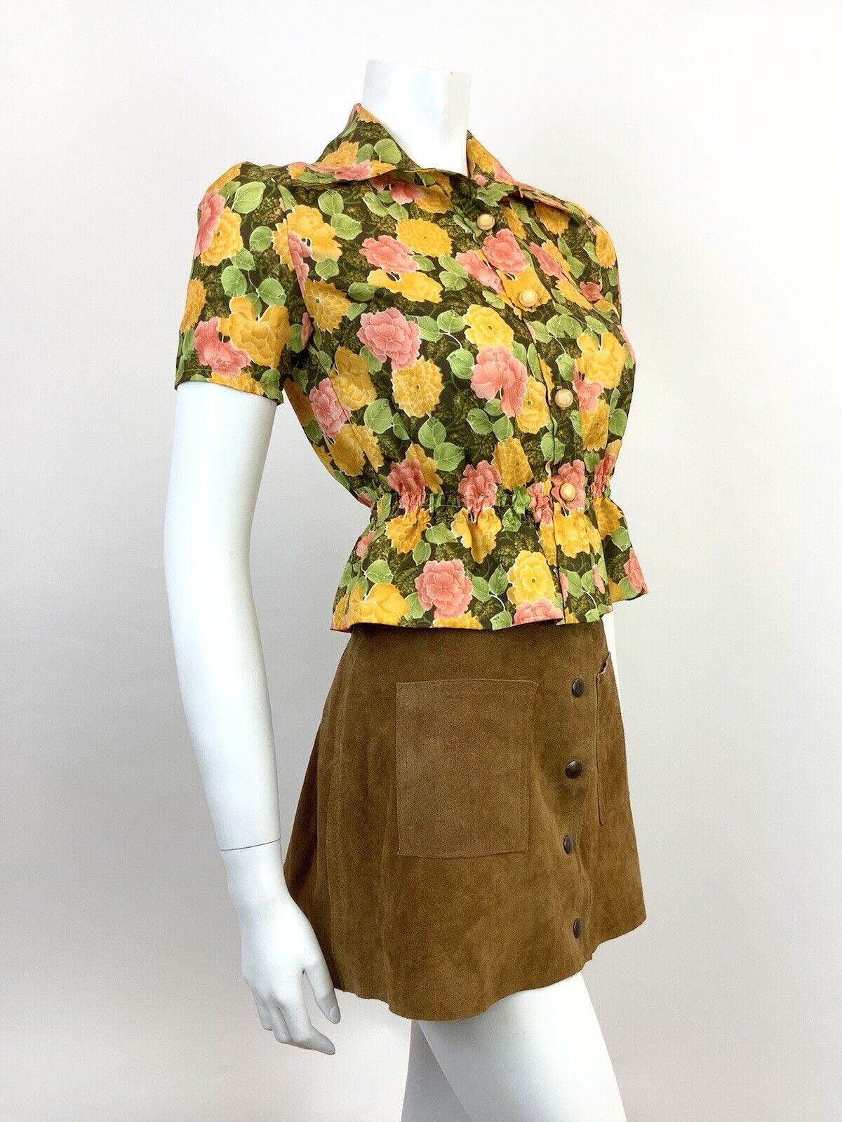 VINTAGE 60s 70s GREEN YELLOW PINK FLORAL CROPPED DAGGER SHIRT BLOUSE 8