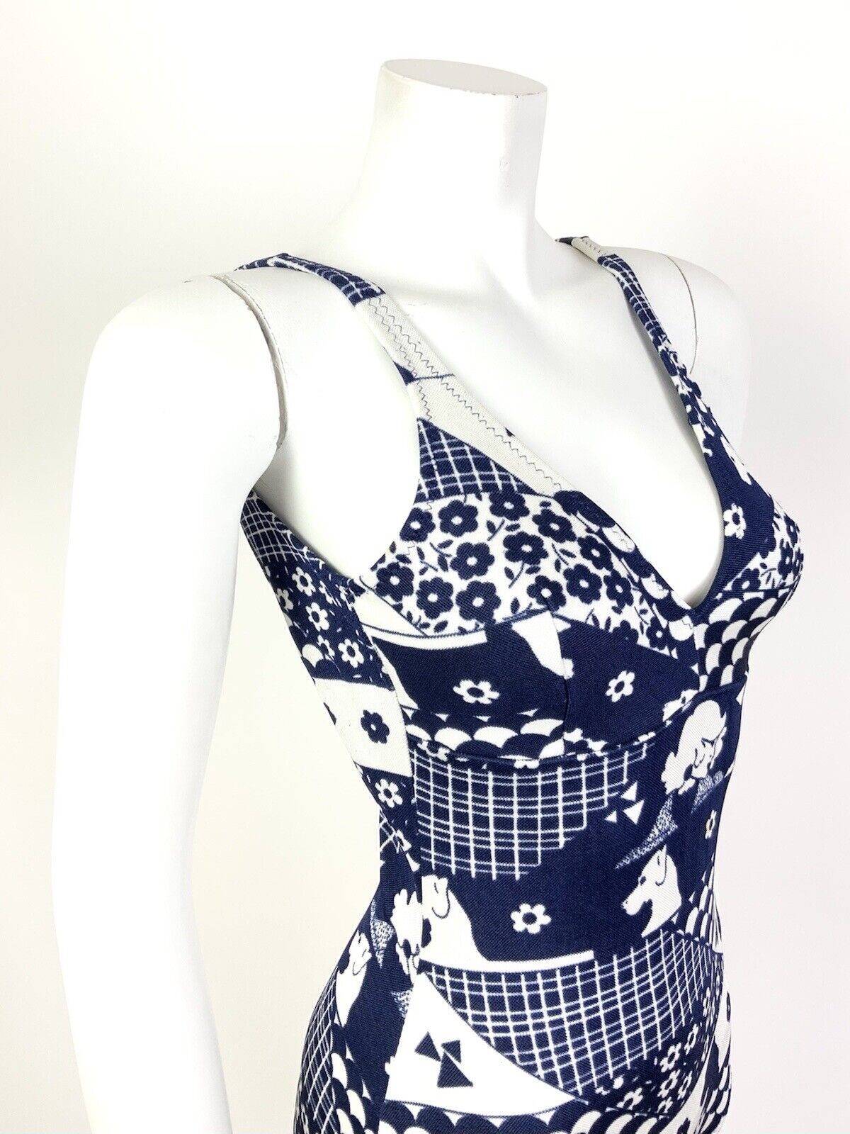 VINTAGE 60s 70s BLUE WHITE FLORAL DOG SCALES MOD PATCHWORK SWIM BODY SUIT 8 10