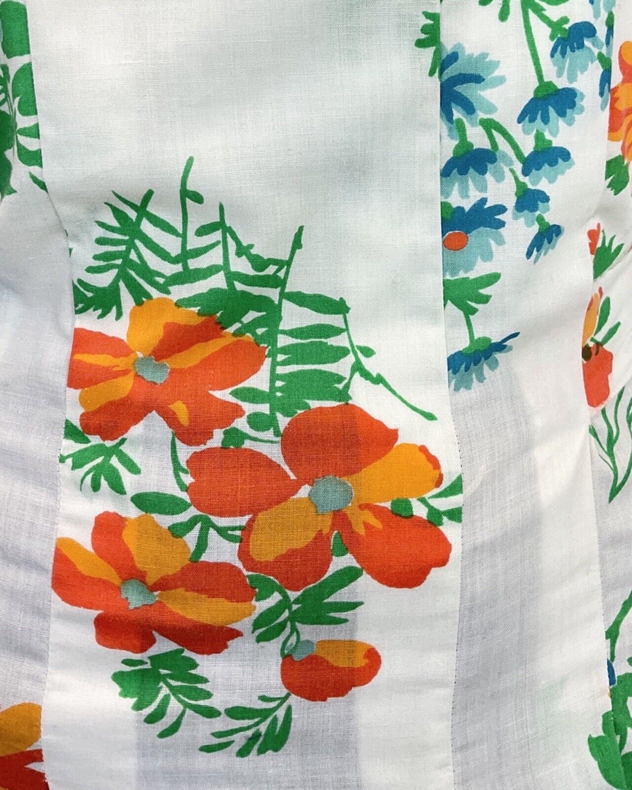 VINTAGE 60s 70s WHITE GREEN BLUE FLORAL FITTED SHORT SLEEVE TUNIC BLOUSE 10