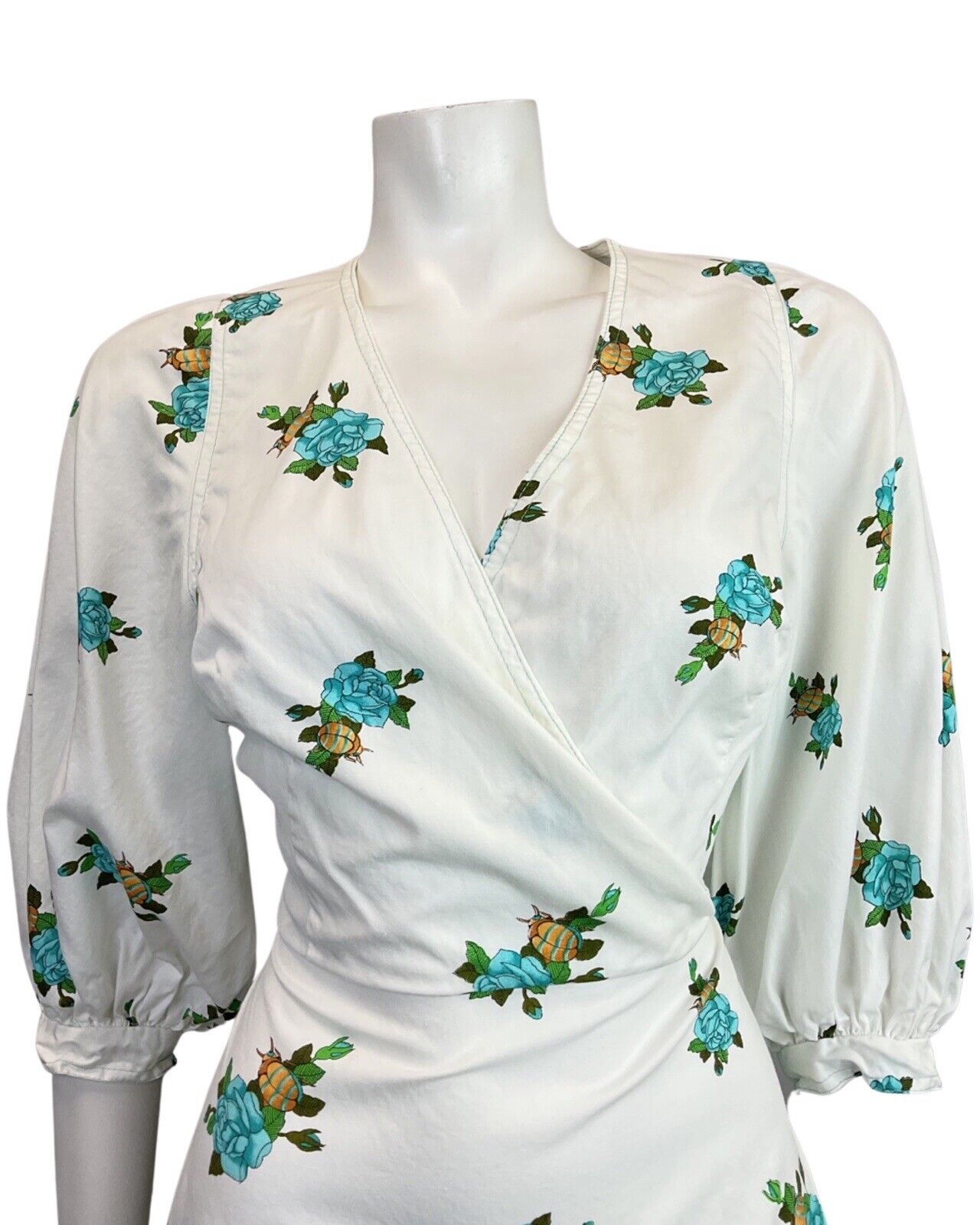 VINTAGE 60s 70s WHITE BLUE GOLD ROSE BEETLE WRAP PUFF SLEEVE MOD SWING DRESS 10