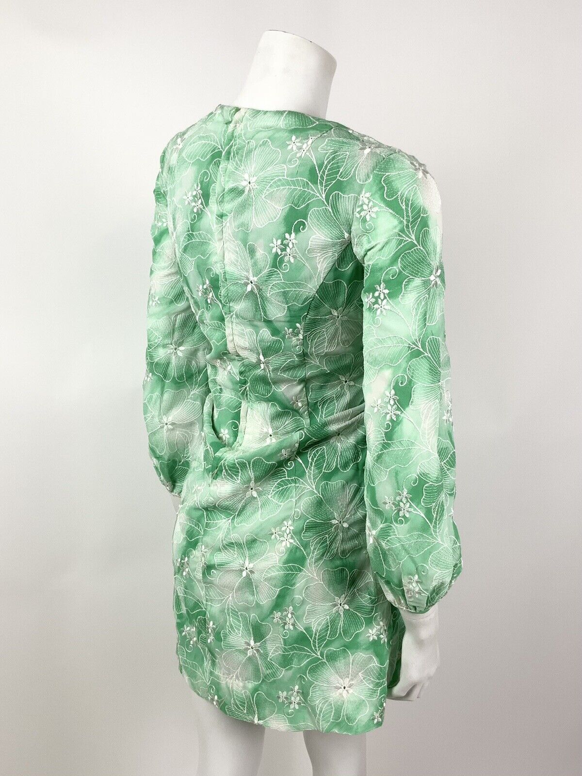 VINTAGE 60s 70s GREEN APPLE WHITE TIE-DYE FLORAL EMBROIDERED MOD DRESS 10