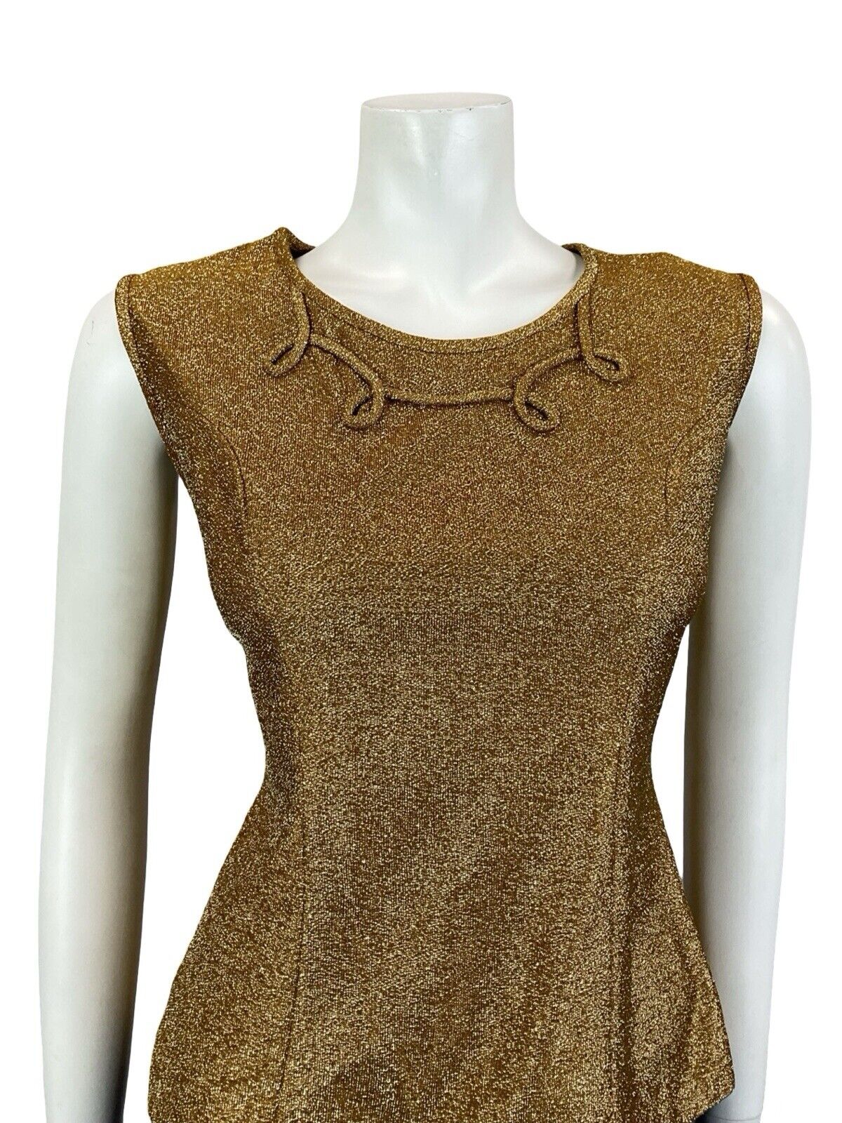VTG 60S GOLD LUREX SWIRL PIPING ROUNDED NECK SLEEVELESS FITTED PARTY TOP 10