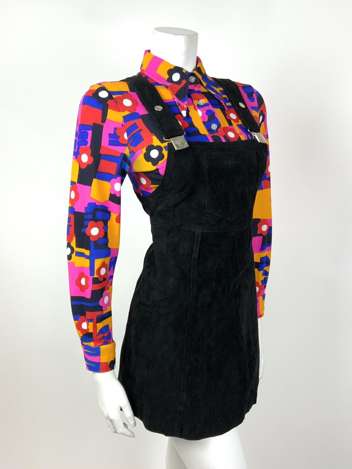 VINTAGE 60s 70s BLACK SILVER SUEDE LEATHER MOD PINAFORE DUNGAREE APRON DRESS 6