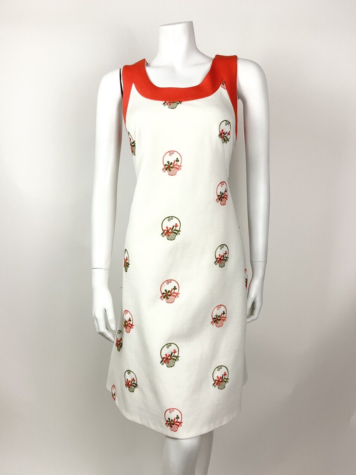VINTAGE 60s 70s WHITE ORANGE GREEN BASKET FLORAL EMBROIDERED MOD SHIFT DRESS 12