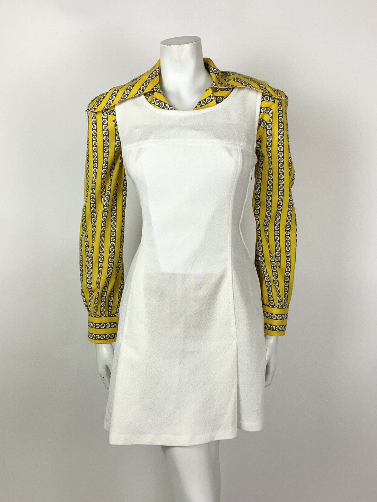 VINTAGE 60s 70s WHITE SILVER MOD PINAFORE APRON PINNY DRESS 10 12