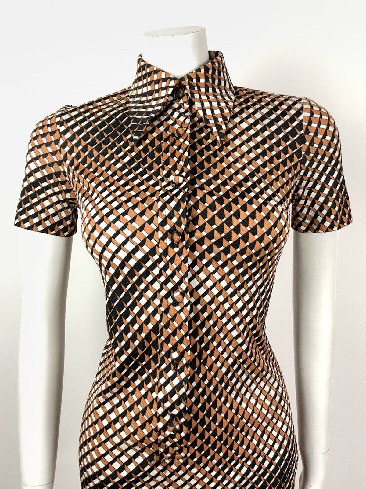 VINTAGE 60s 70s BROWN BLACK WHITE OP-ART GEOMETRIC MOD DAGGER SHIRT DRESS 8