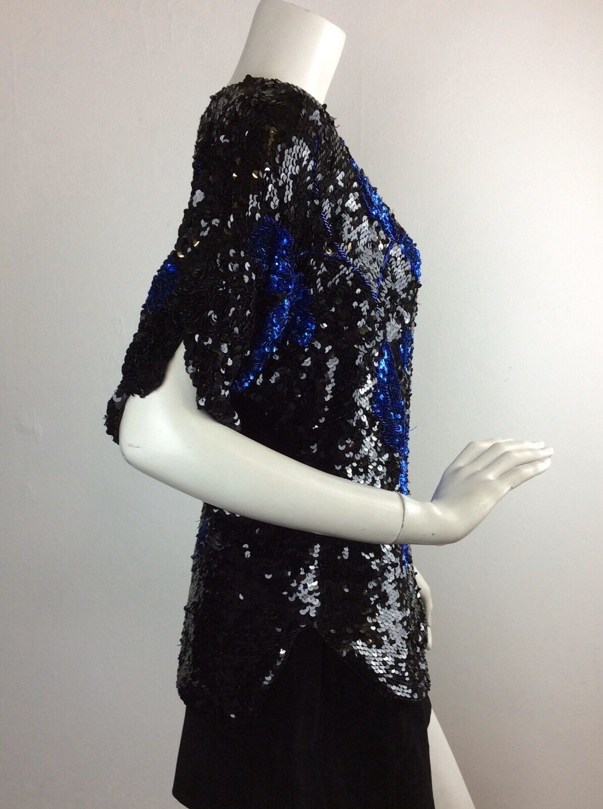 VINTAGE 70’S TOP, BLACK, BLUE SEQUINS, FLOWER PATTERN, PARTY / EVENING, 14 16
