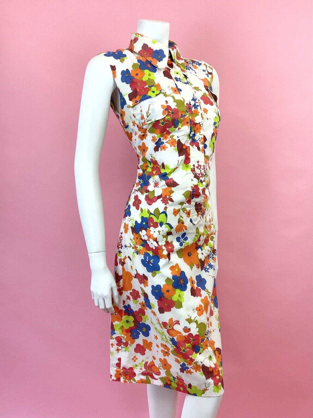 VINTAGE 60s 70s WHITE BLUE ORANGE RED FLORAL MOD SLEEVELESS DAGGER SHIRT 12