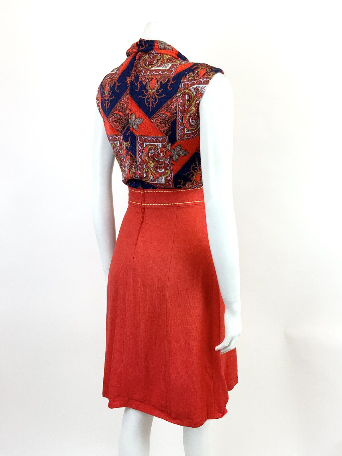 VINTAGE 60s 70s RED BLUE FLORAL BAROQUE TURTLENECK SLEEVELESS MOD DRESS 10