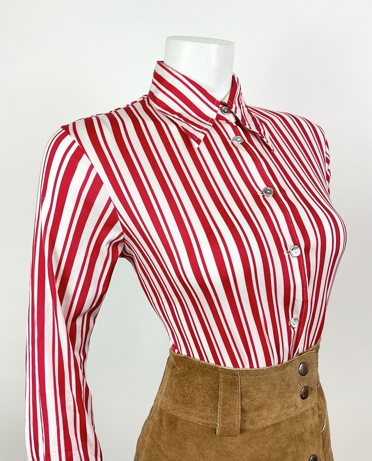 VINTAGE 60s 70s RED WHITE CANDY STRIPED MOD DAGGER SHIRT BLOUSE 12