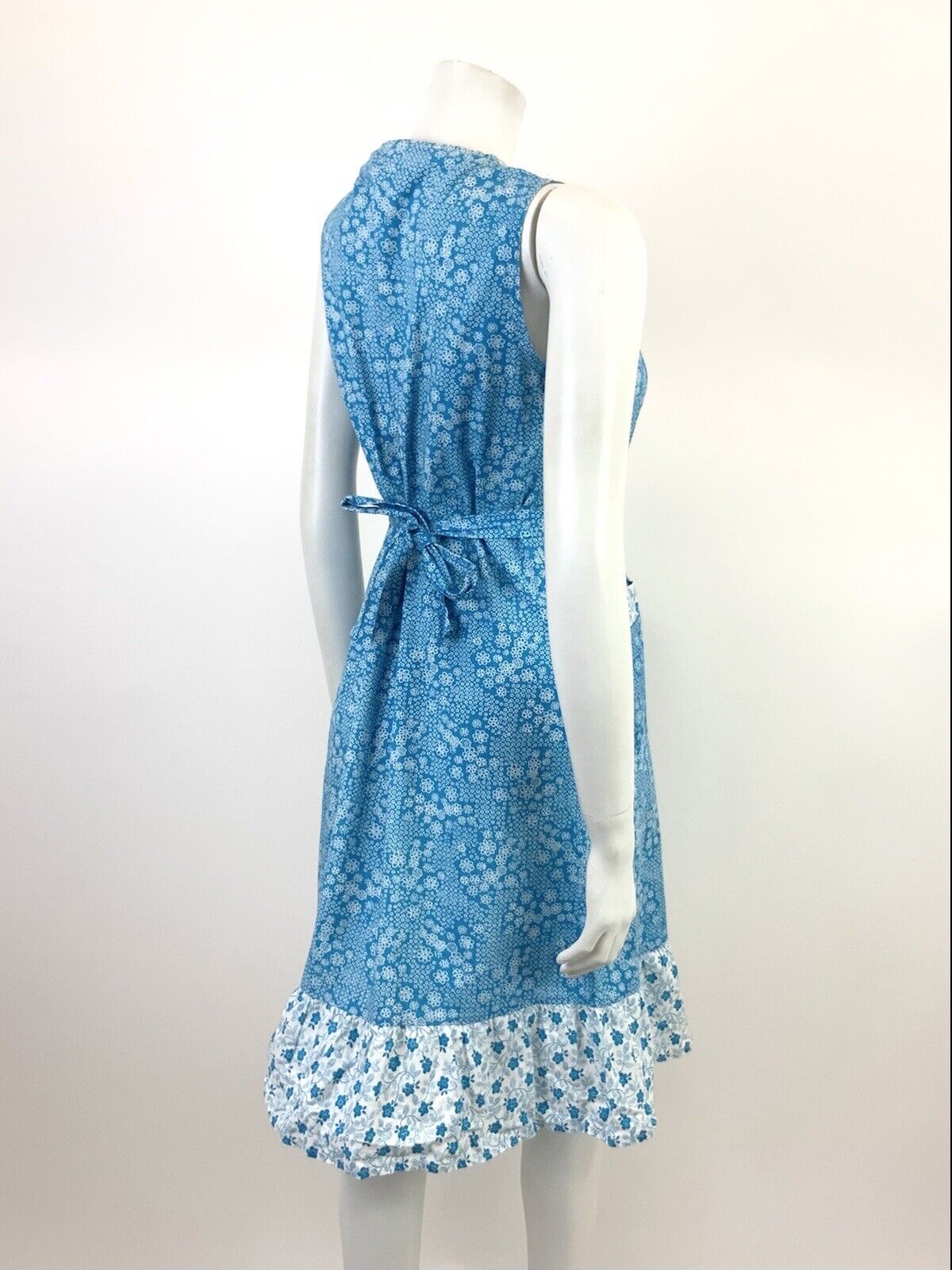 VINTAGE 60s 70s BRIGHT BLUE WHITE DOTTY FLORAL SLEEVELESS MOD SUMMER DRESS 10 12