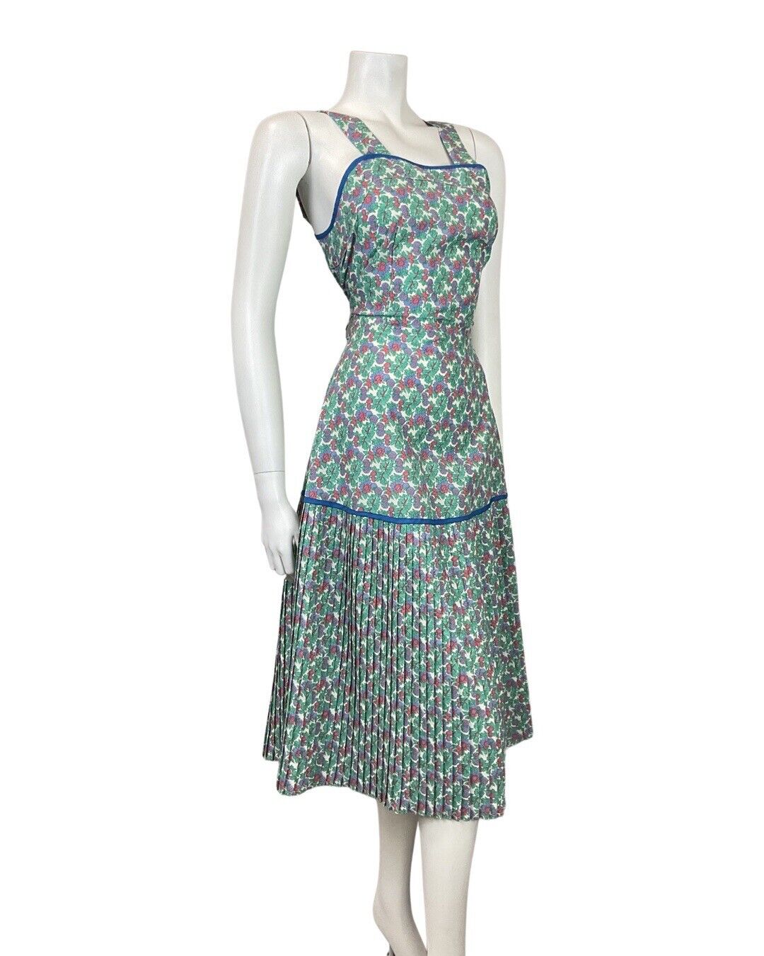 VINTAGE 60s 70s GREEN BLUE RED LEAFY FLOWER BERRY PLEATED APRON SUN DRESS 8