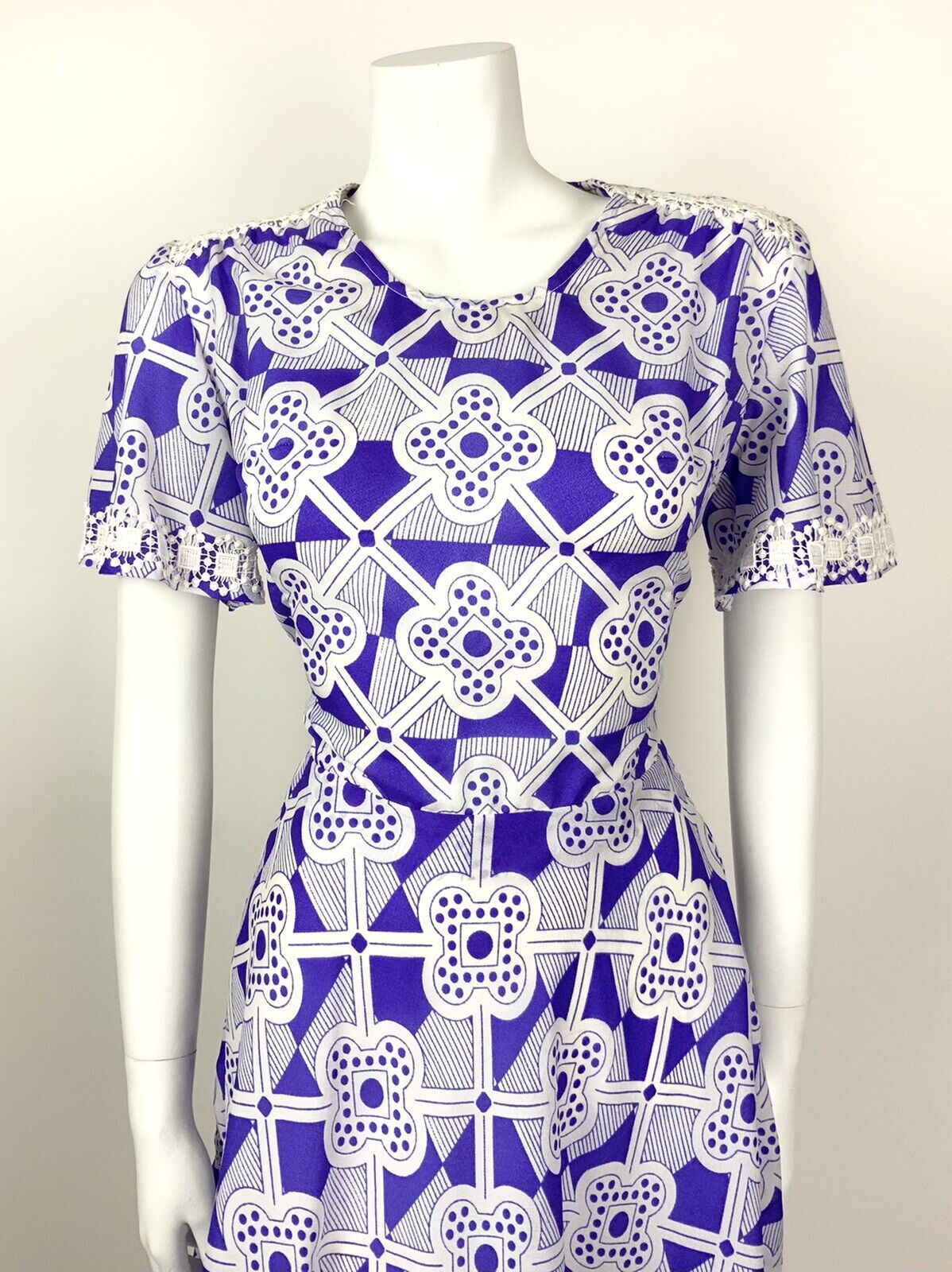 VINTAGE 60s 70s PURPLE WHITE LACE GEOMETRIC CHECKED MOD SWING DRESS 10 12