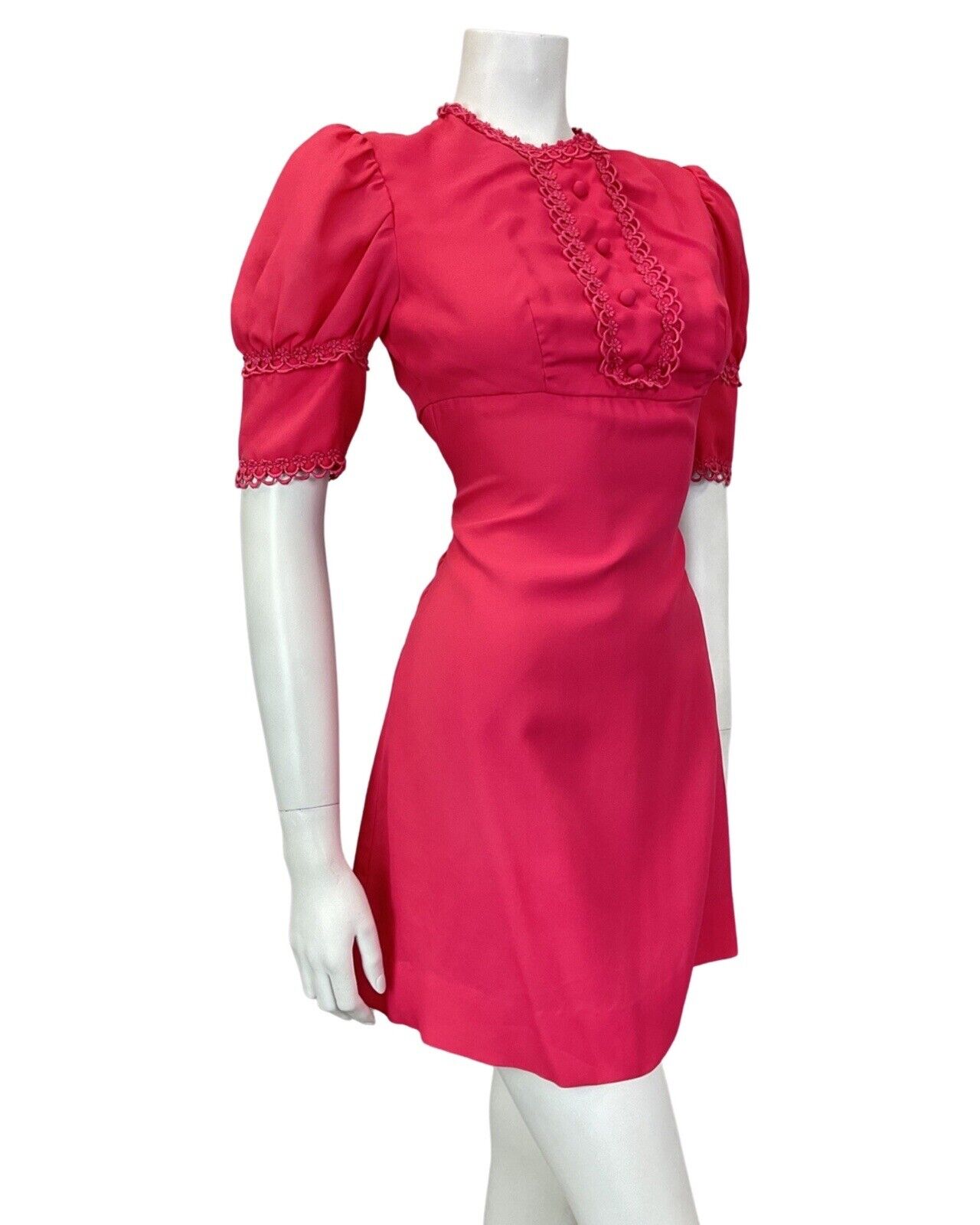 VINTAGE 60s 70s FUCHSIA PINK DAISY SCALLOPED EMPIRE MOD SHORT DRESS 8
