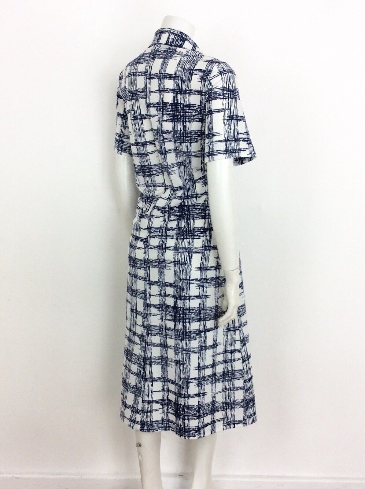 VINTAGE 60s 70s GEOMETRIC LINE PRINT TEA SHIRT DRESS WHITE BLUE 14 16