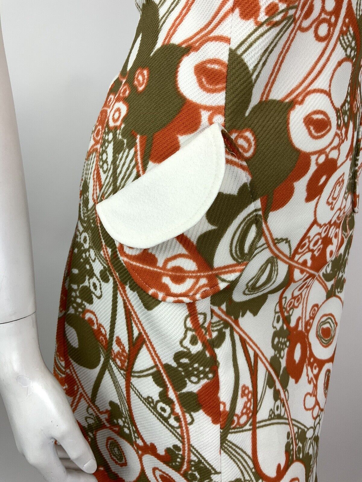 VINTAGE 60s 70s WHITE ORANGE GREEN FLORAL PSYCHEDELIC SLEEVELESS MOD DRESS 12 14