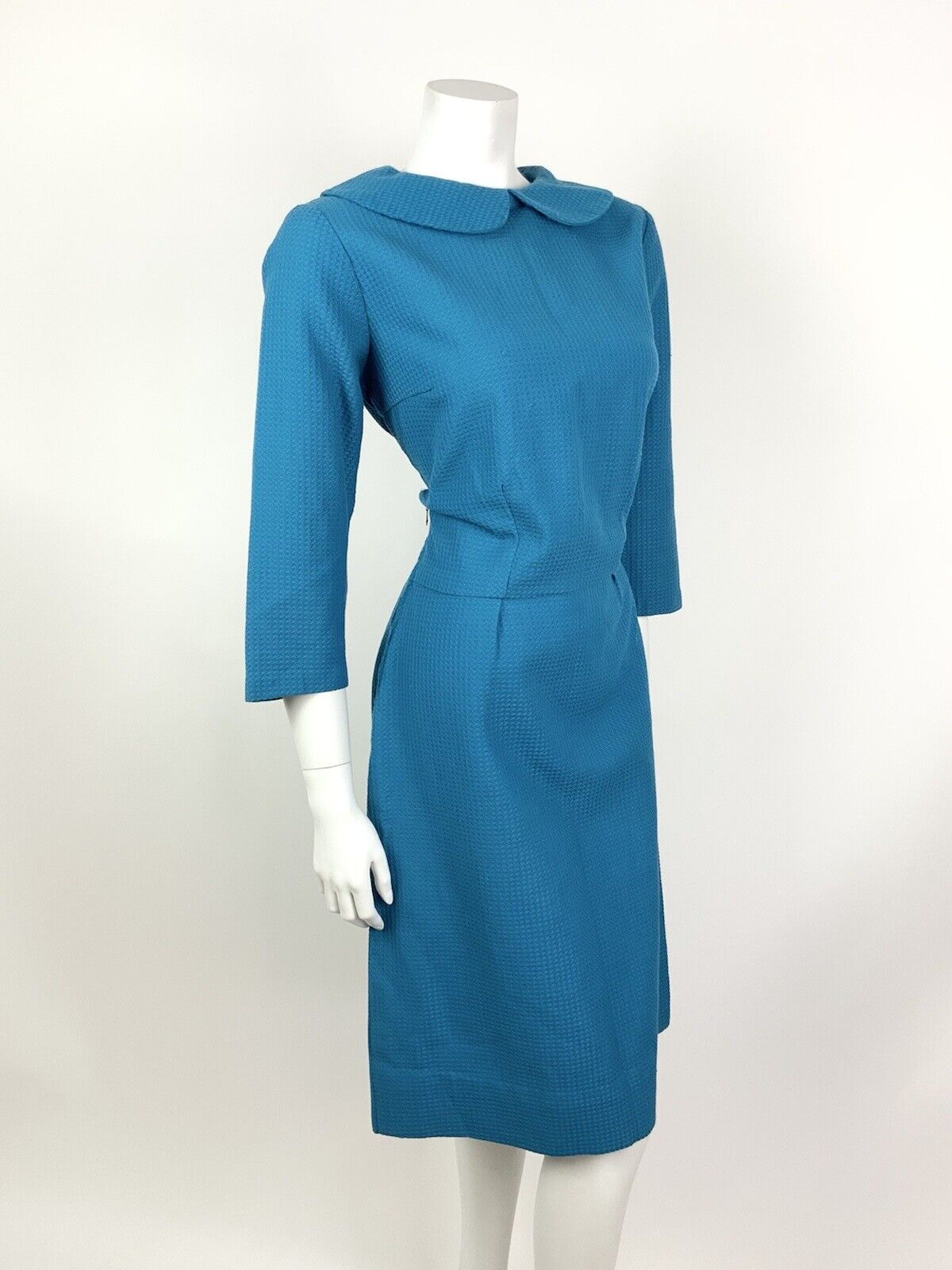 VINTAGE 60s 70s BRIGHT BLUE PETER PAN COLLAR WAFFLE MOD DRESS 12