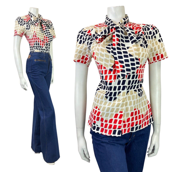 VINTAGE 60s 70s BEIGE BLUE RED WAVY GEOMETRIC PUSSYBOW MOD BLOUSE TOP 10